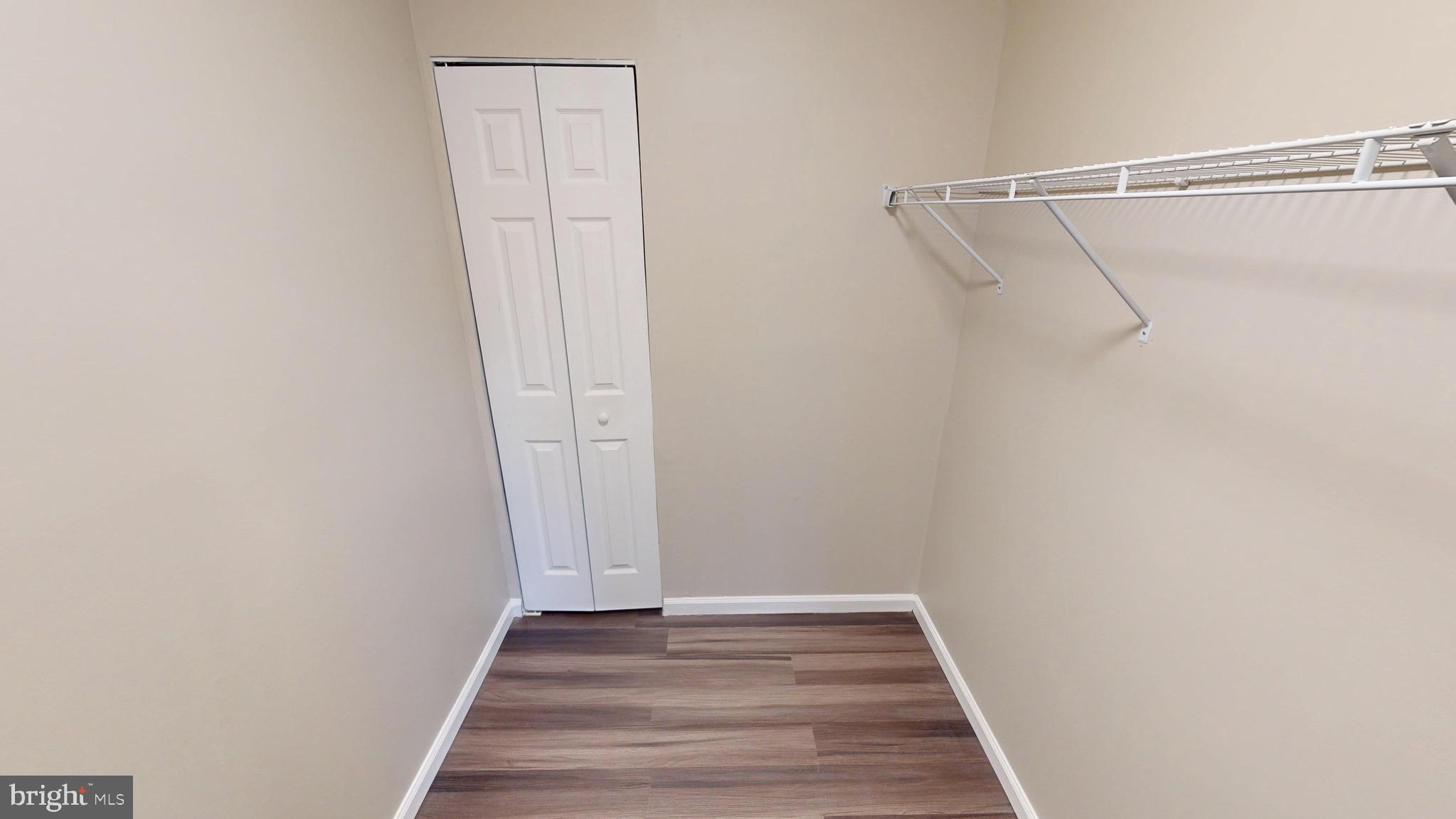 STONEHAVEN MEWS IN CROFTON VILLAGE - Residential