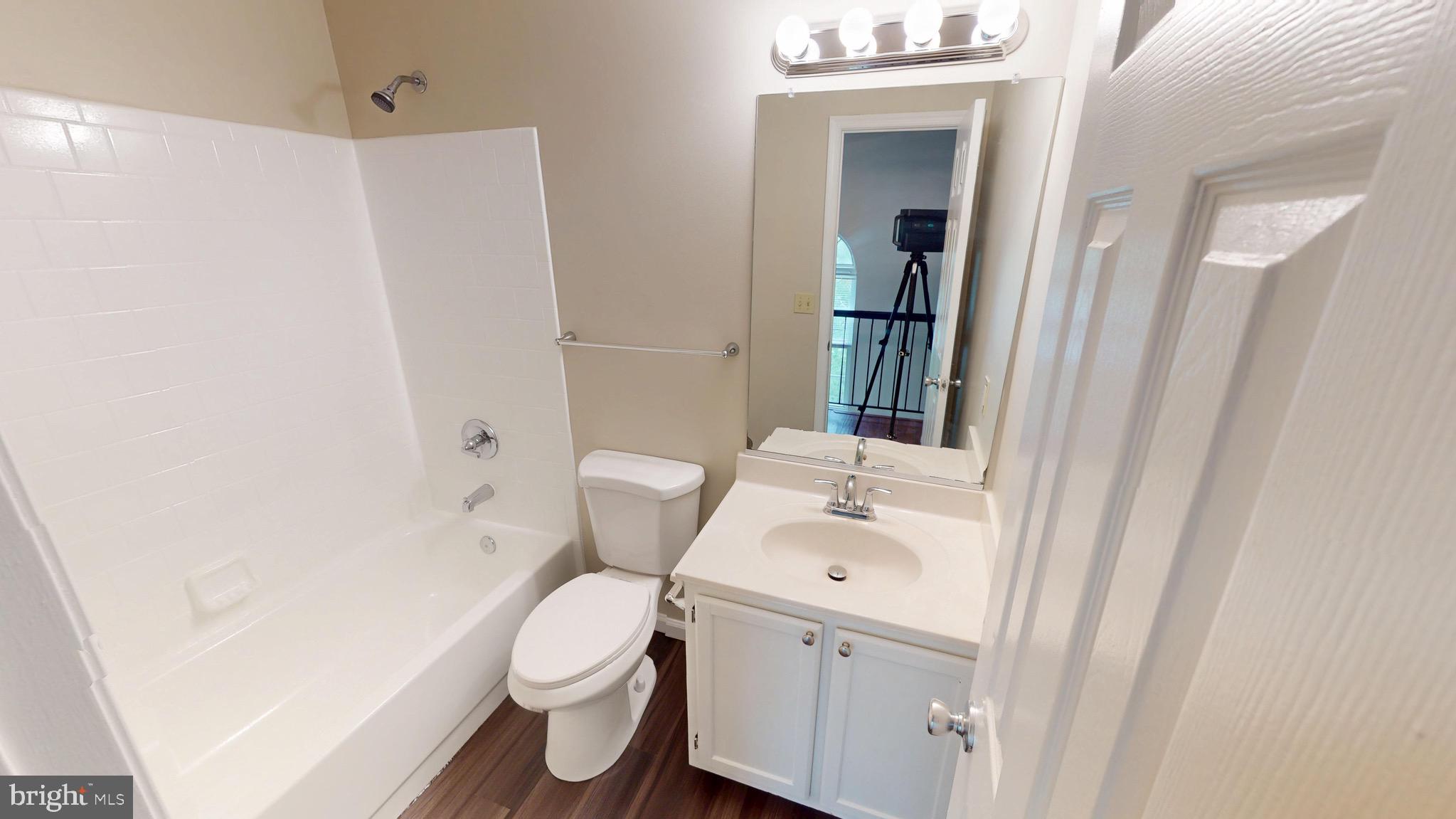 STONEHAVEN MEWS IN CROFTON VILLAGE - Residential