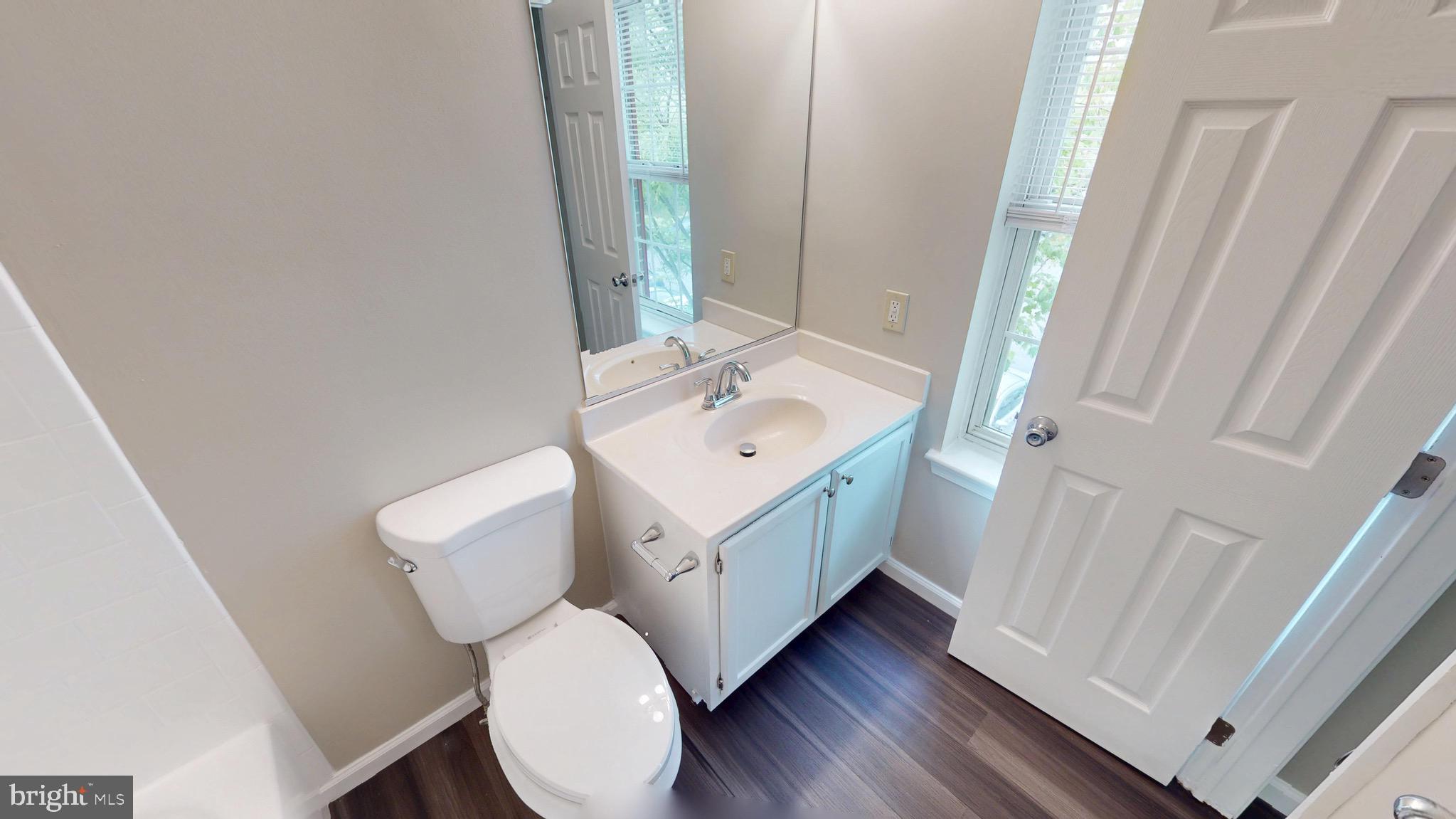 STONEHAVEN MEWS IN CROFTON VILLAGE - Residential