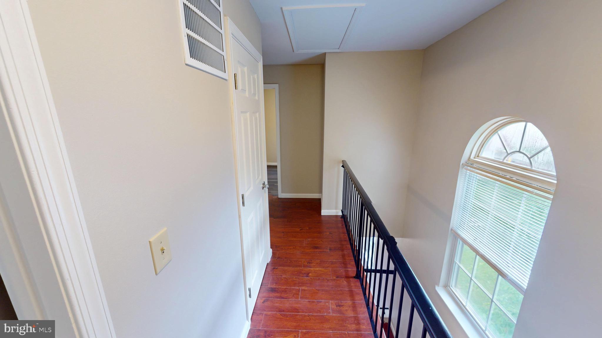 STONEHAVEN MEWS IN CROFTON VILLAGE - Residential