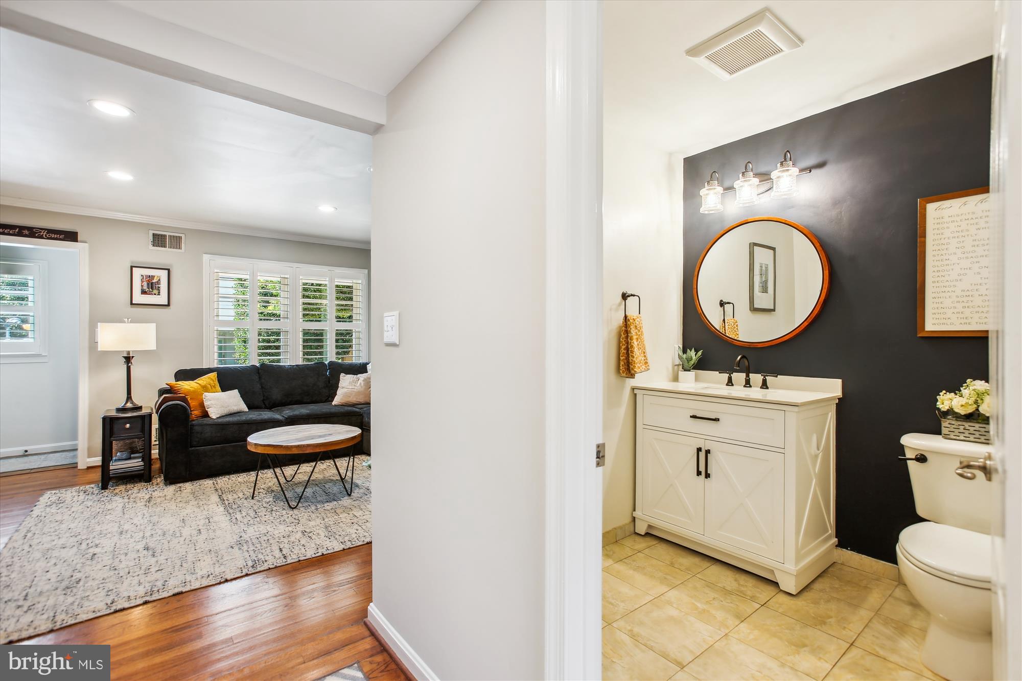 204 E CUSTIS