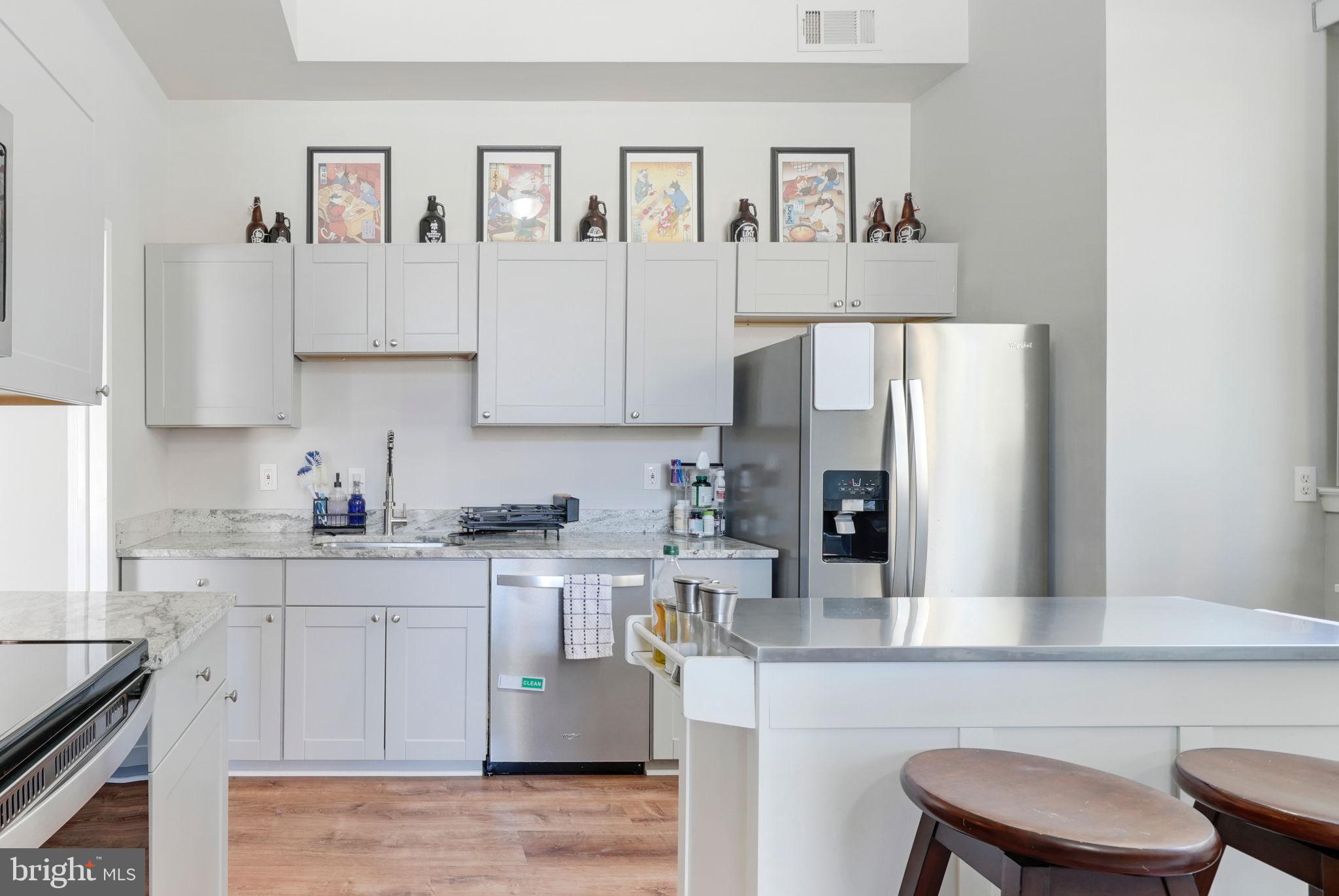 2122 GREEN WATCH WAY 100