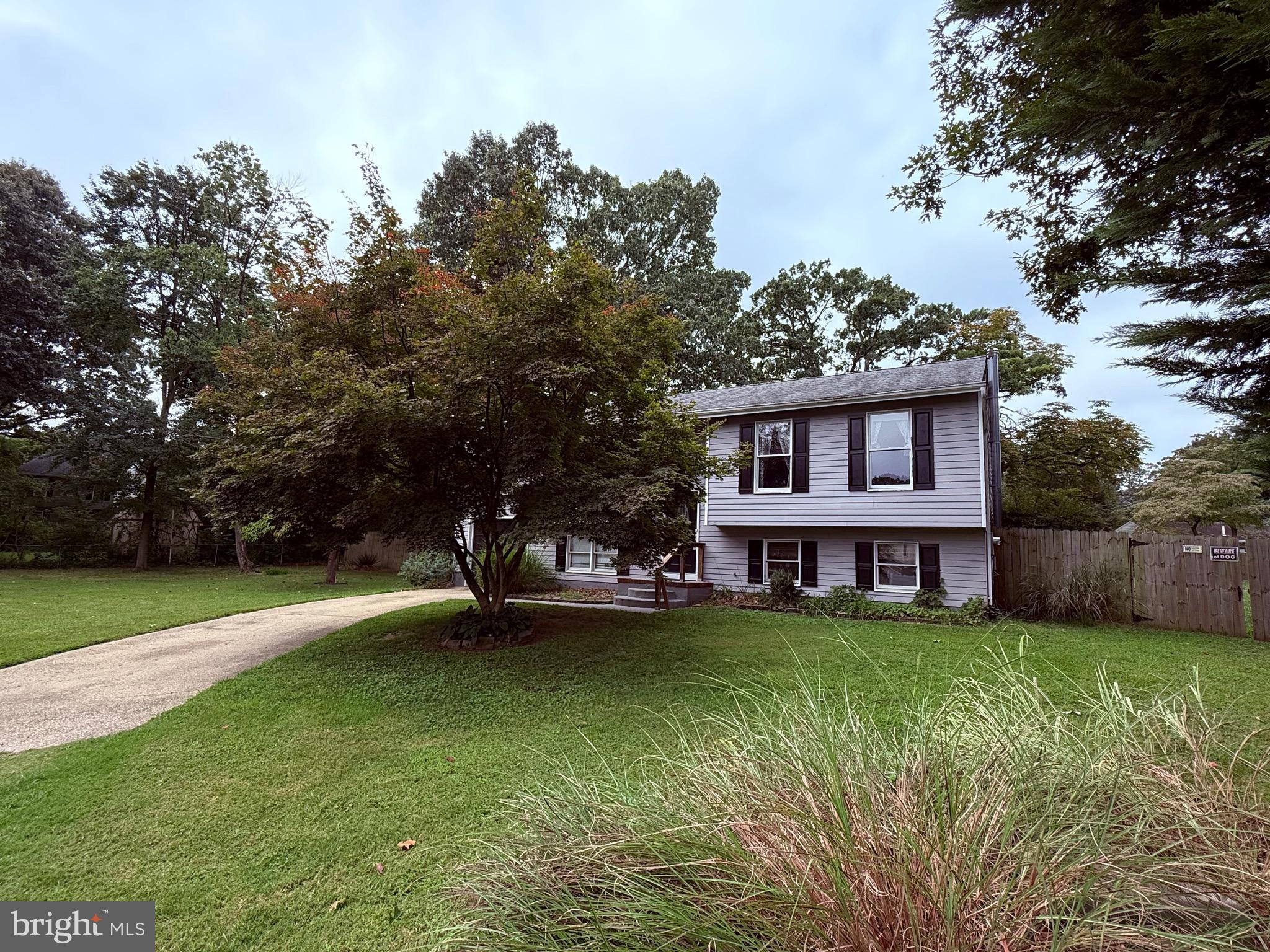 207 OAK HOLLOW C