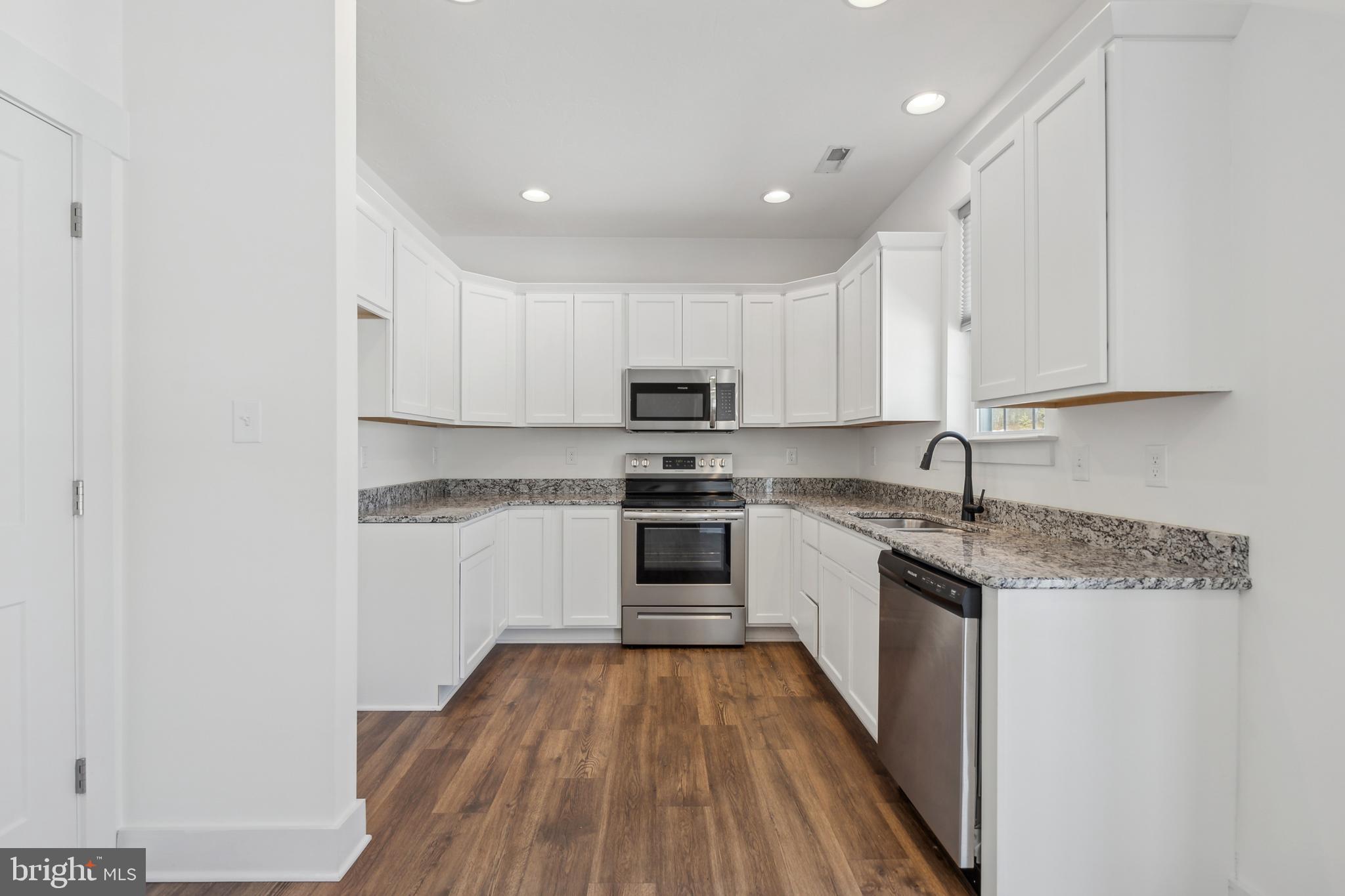 CUMBERLAND VILLAGE - Residential