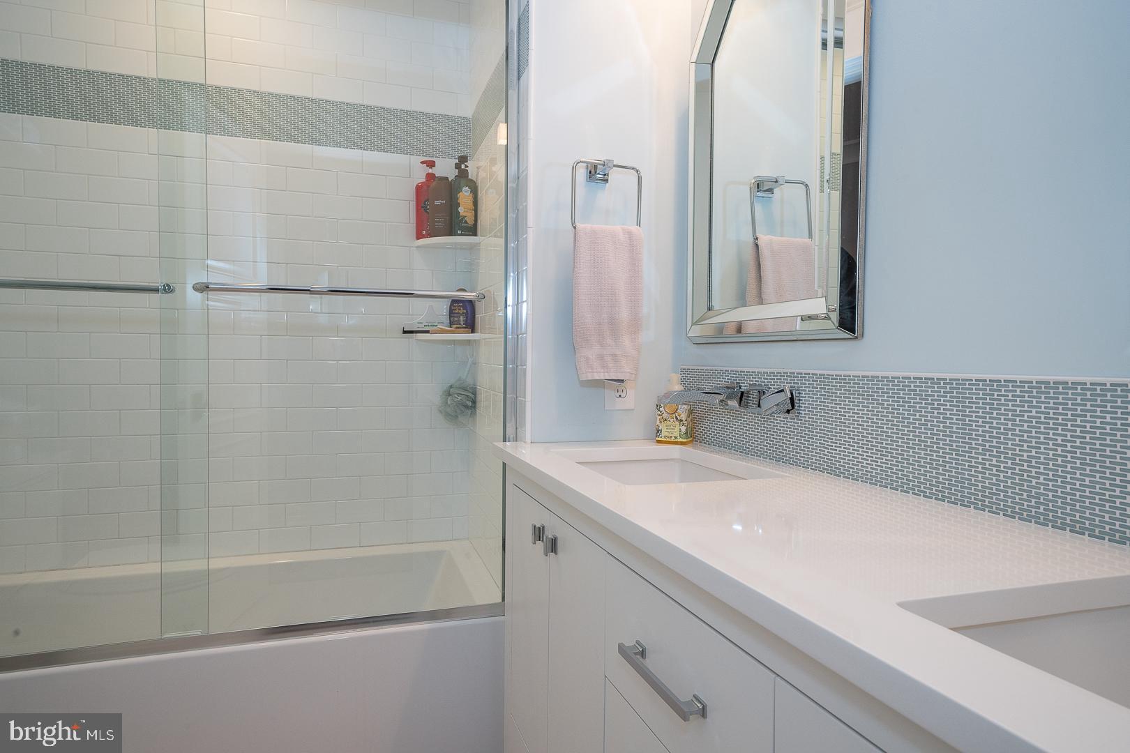 AVONWOOD - Residential