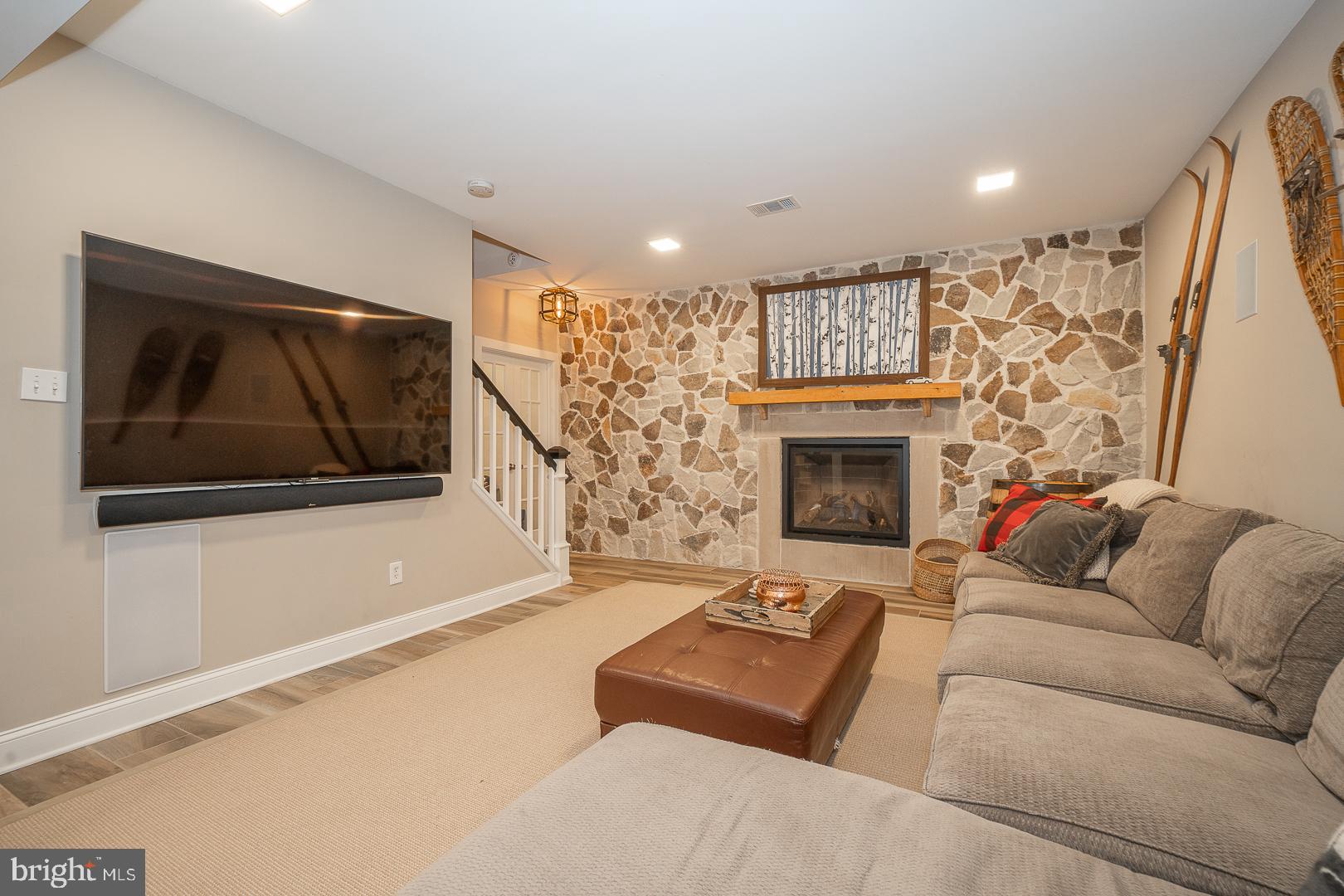 AVONWOOD - Residential