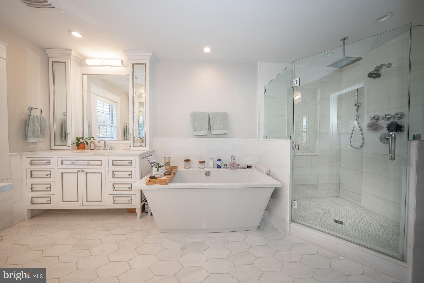 AVONWOOD - Residential