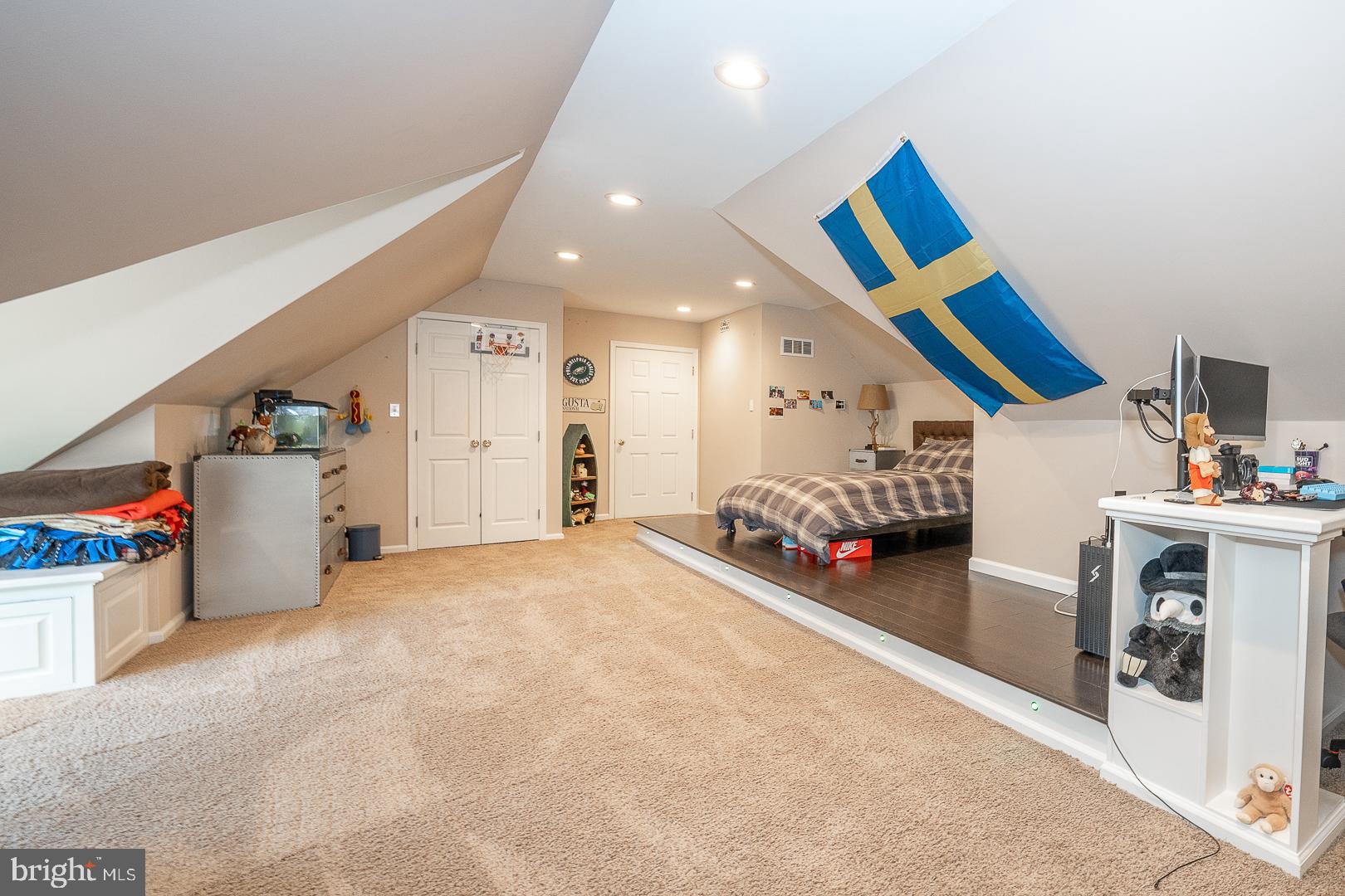 AVONWOOD - Residential