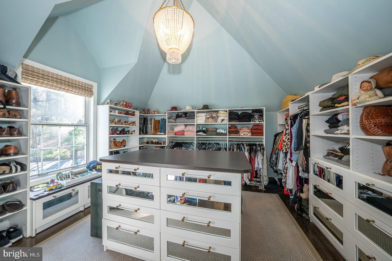 AVONWOOD - Residential