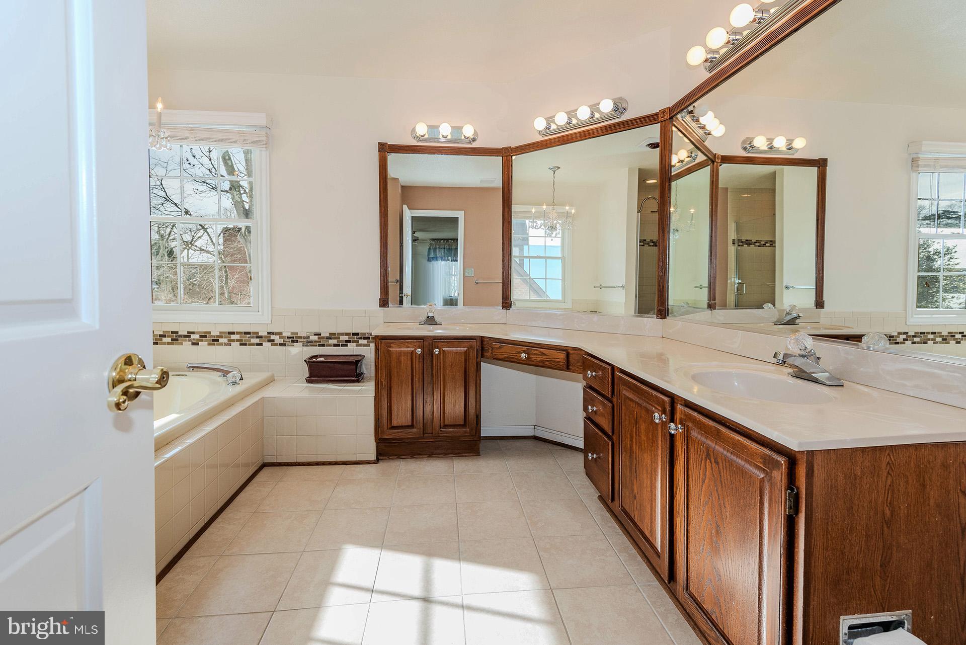 CROFTON ORCHARD - Residential