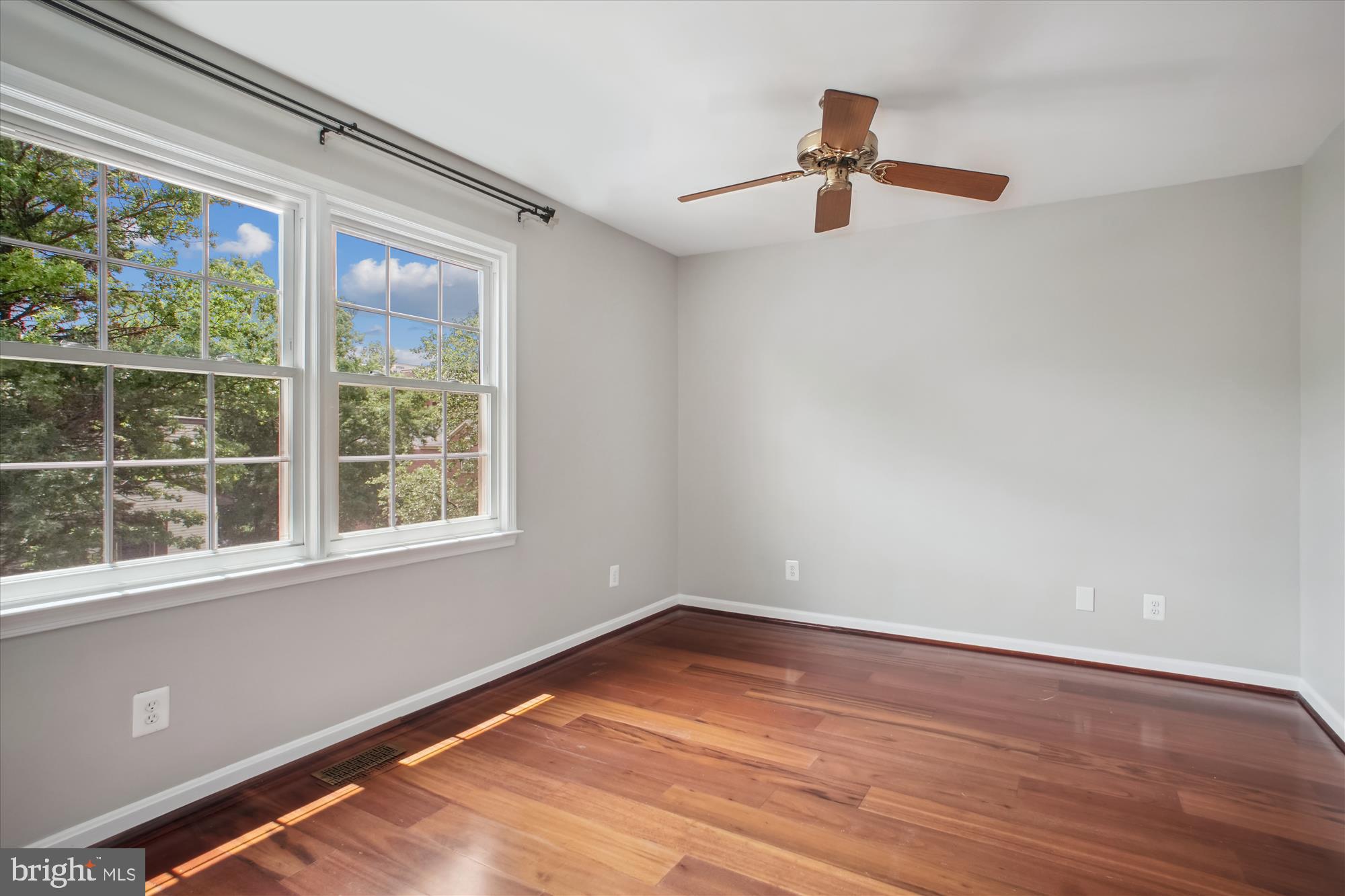 BALLSTON AREA TOWNHOUSES - Residential Lease