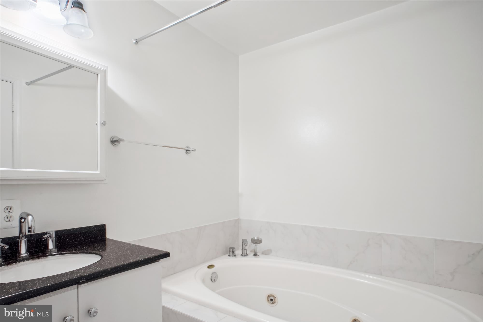 BALLSTON AREA TOWNHOUSES - Residential Lease