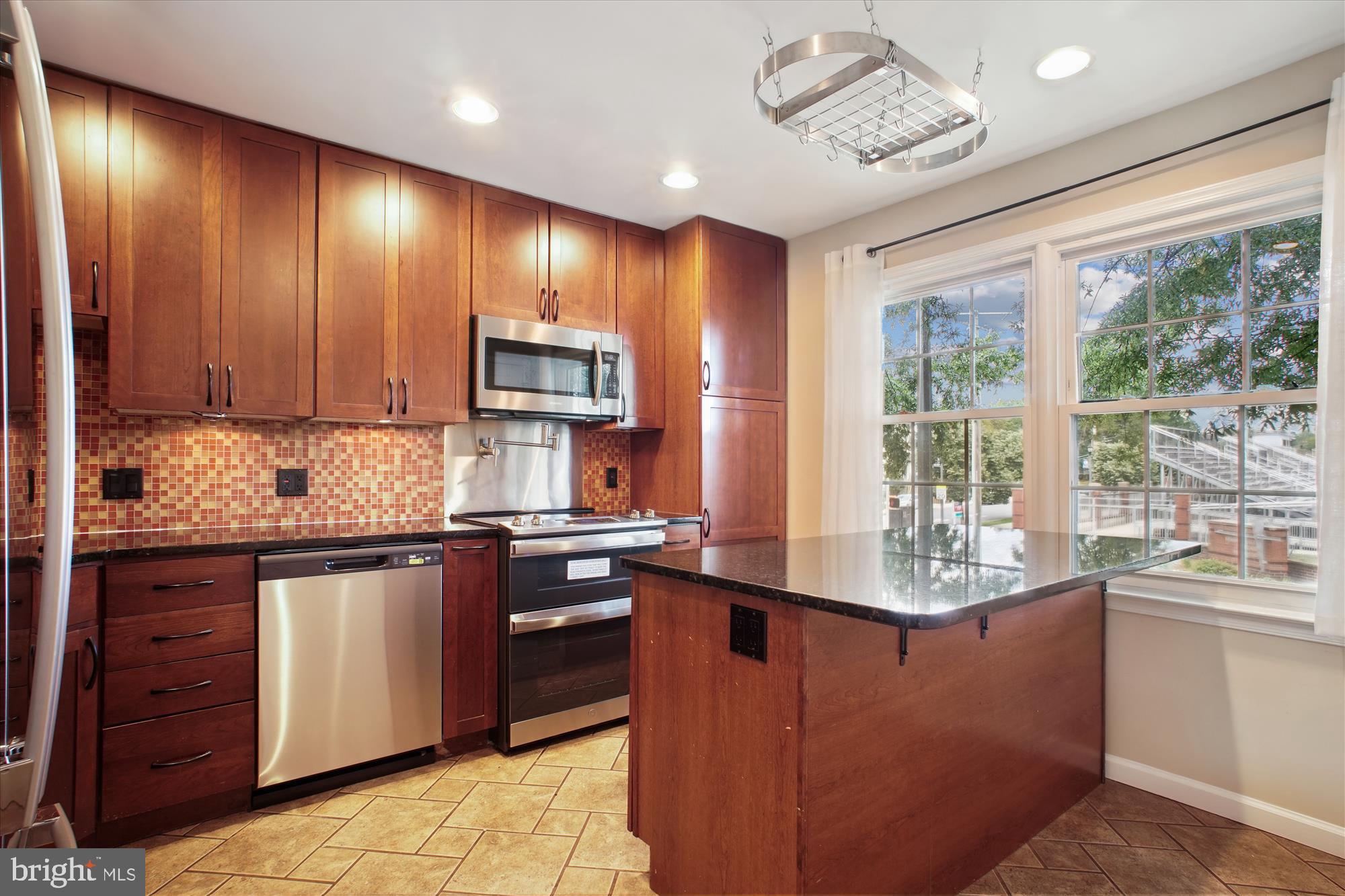 BALLSTON AREA TOWNHOUSES - Residential Lease