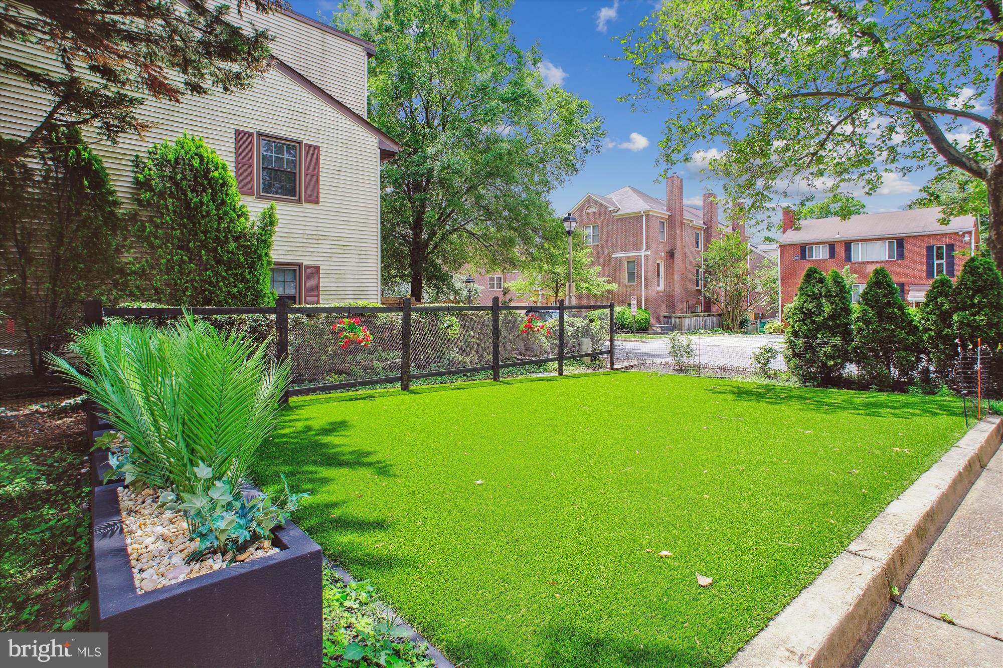 BALLSTON AREA TOWNHOUSES - Residential Lease