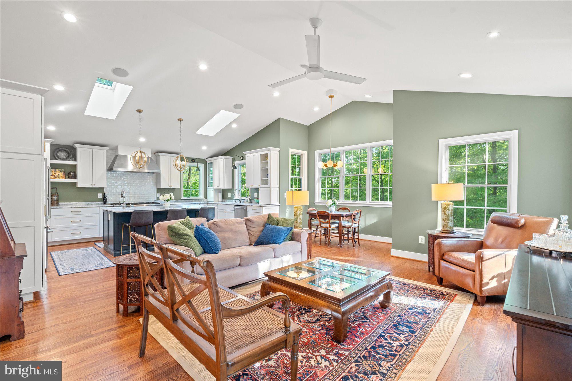 4812 MAURY LANE