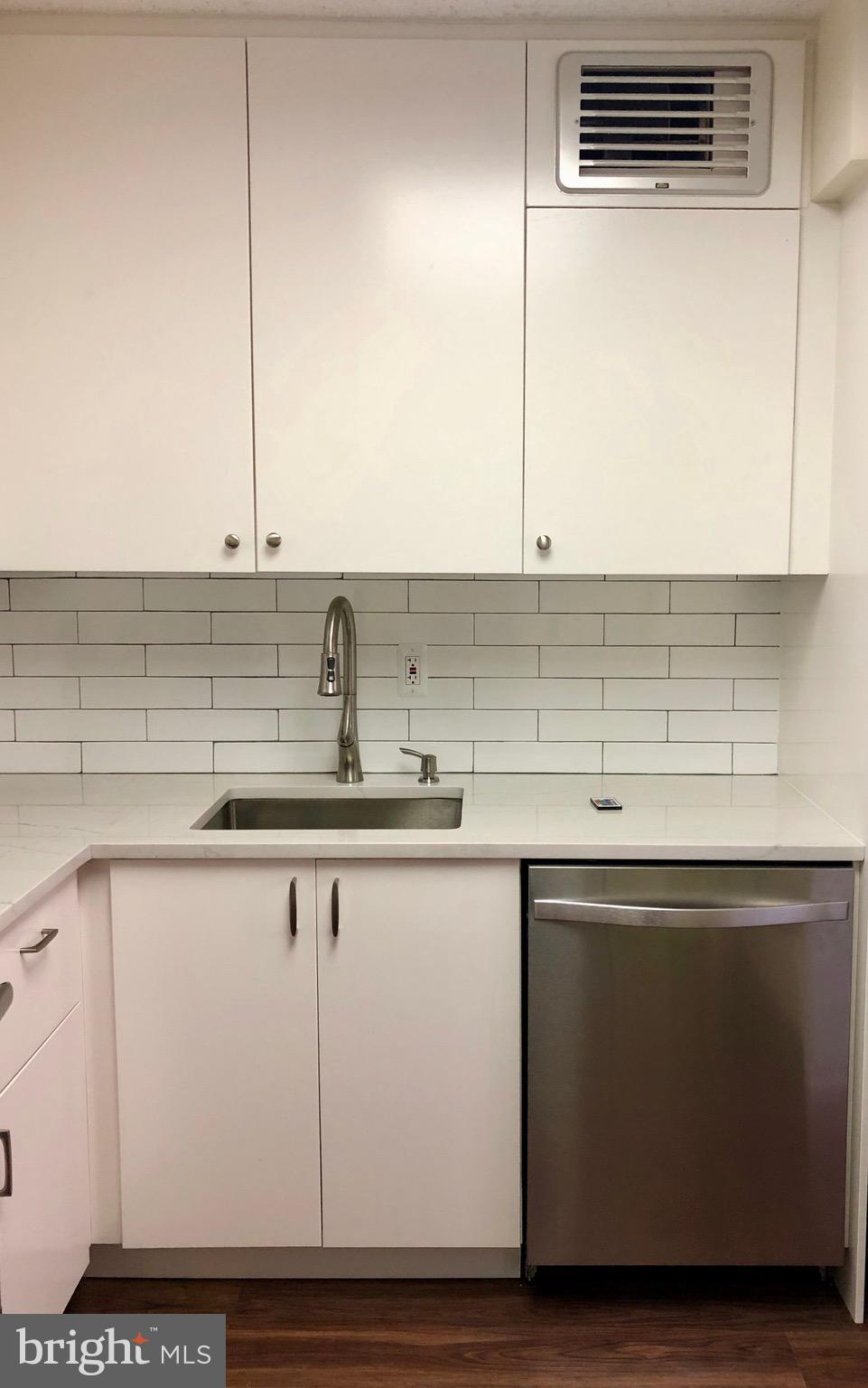 REGENCY AT MCLEAN - Residential Lease