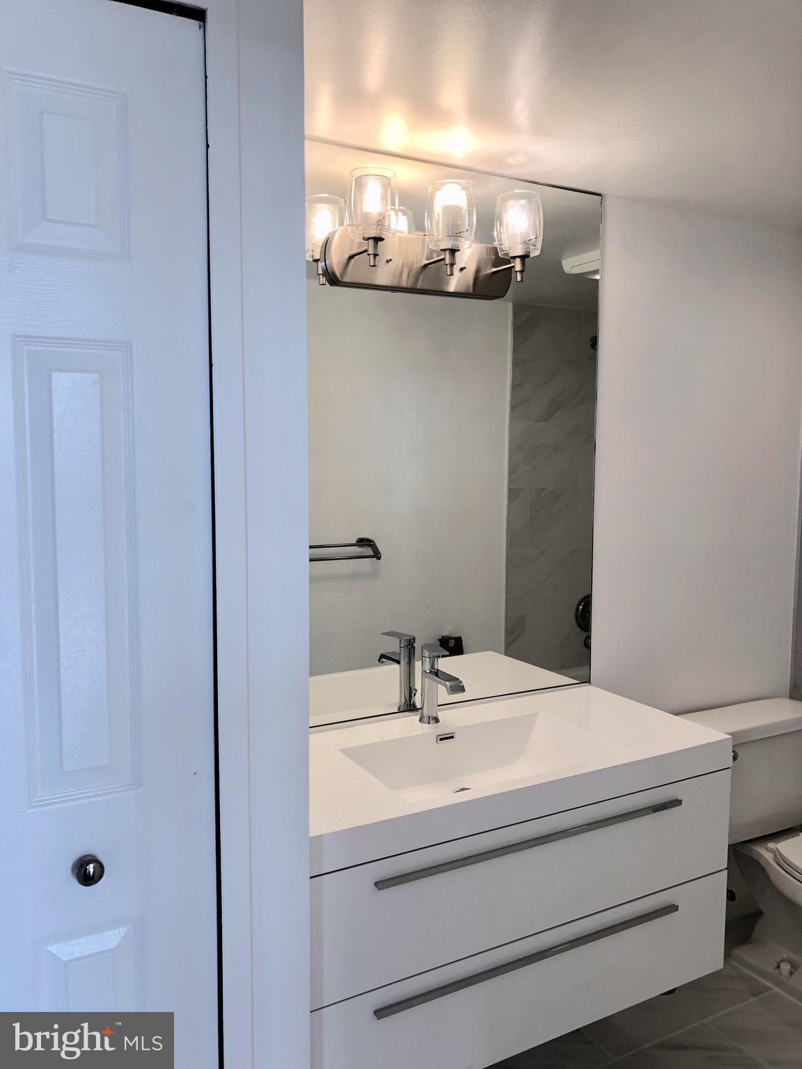 REGENCY AT MCLEAN - Residential Lease