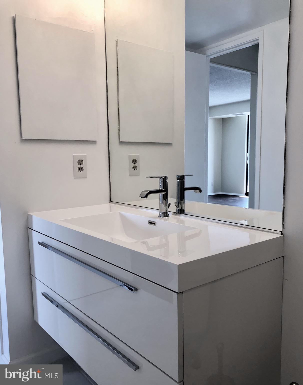 REGENCY AT MCLEAN - Residential Lease