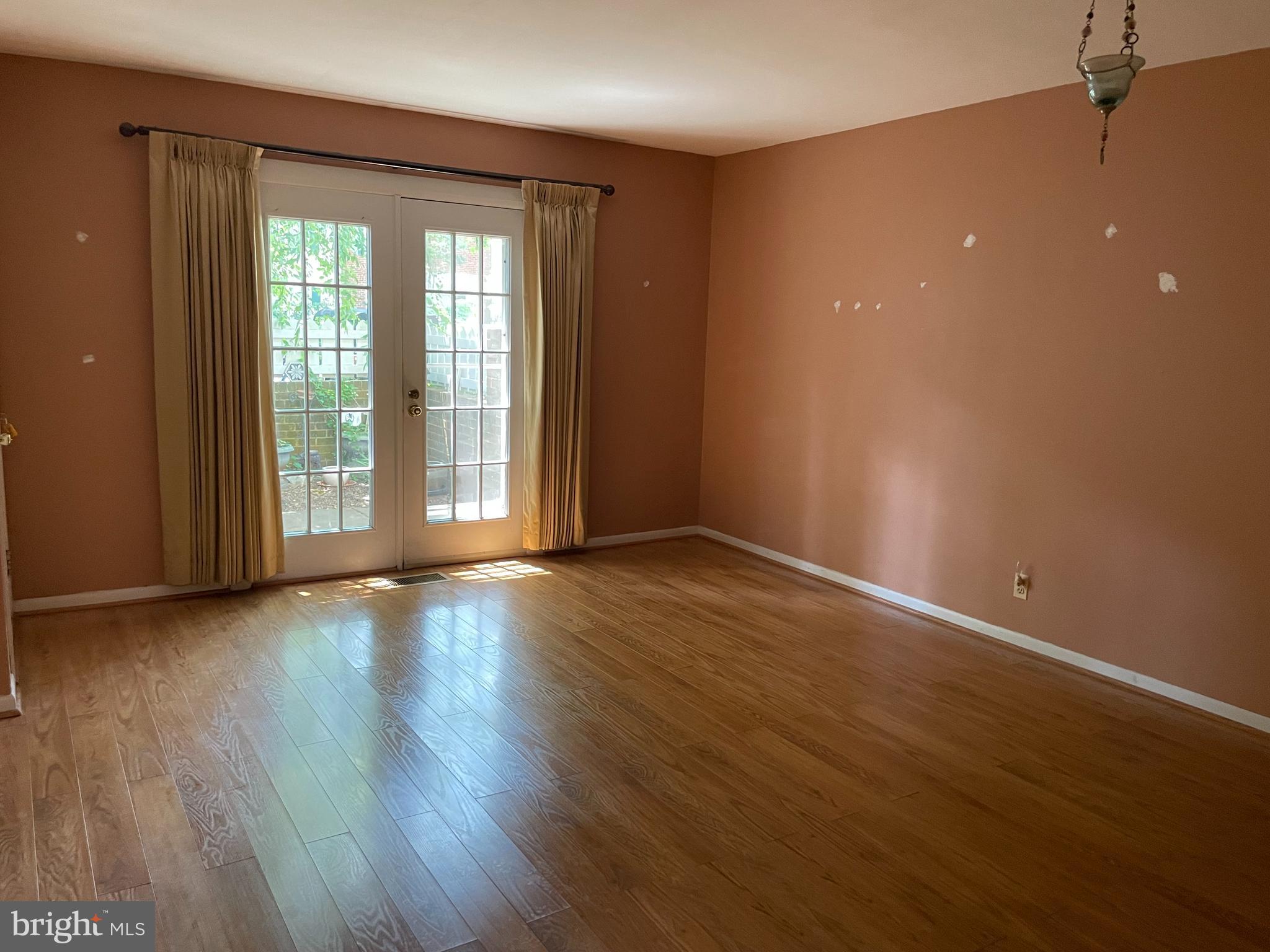 2505 S WALTER REED DRIVE A