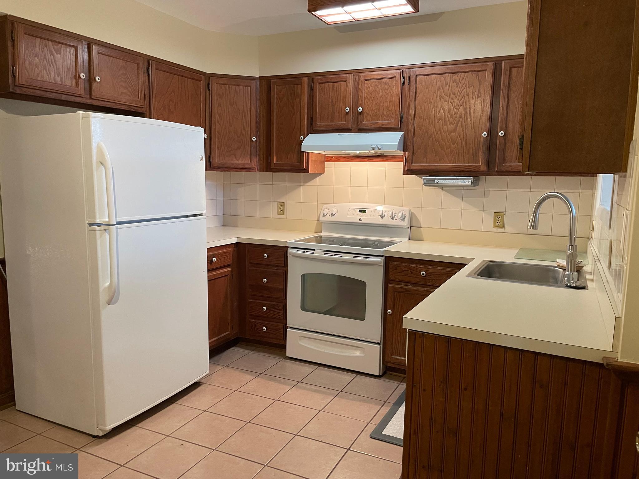 2505 S WALTER REED DRIVE A