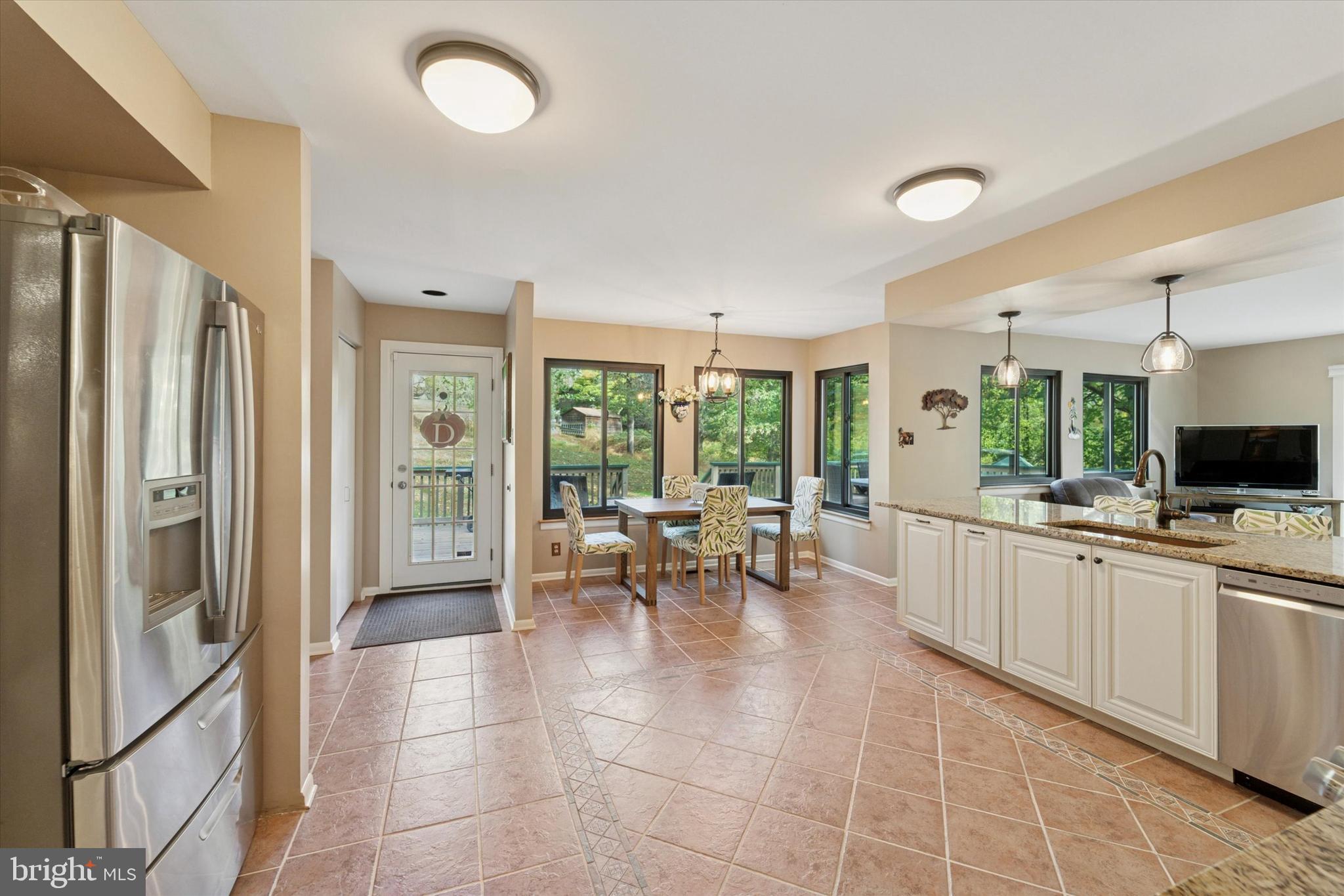 MIQUON - Residential