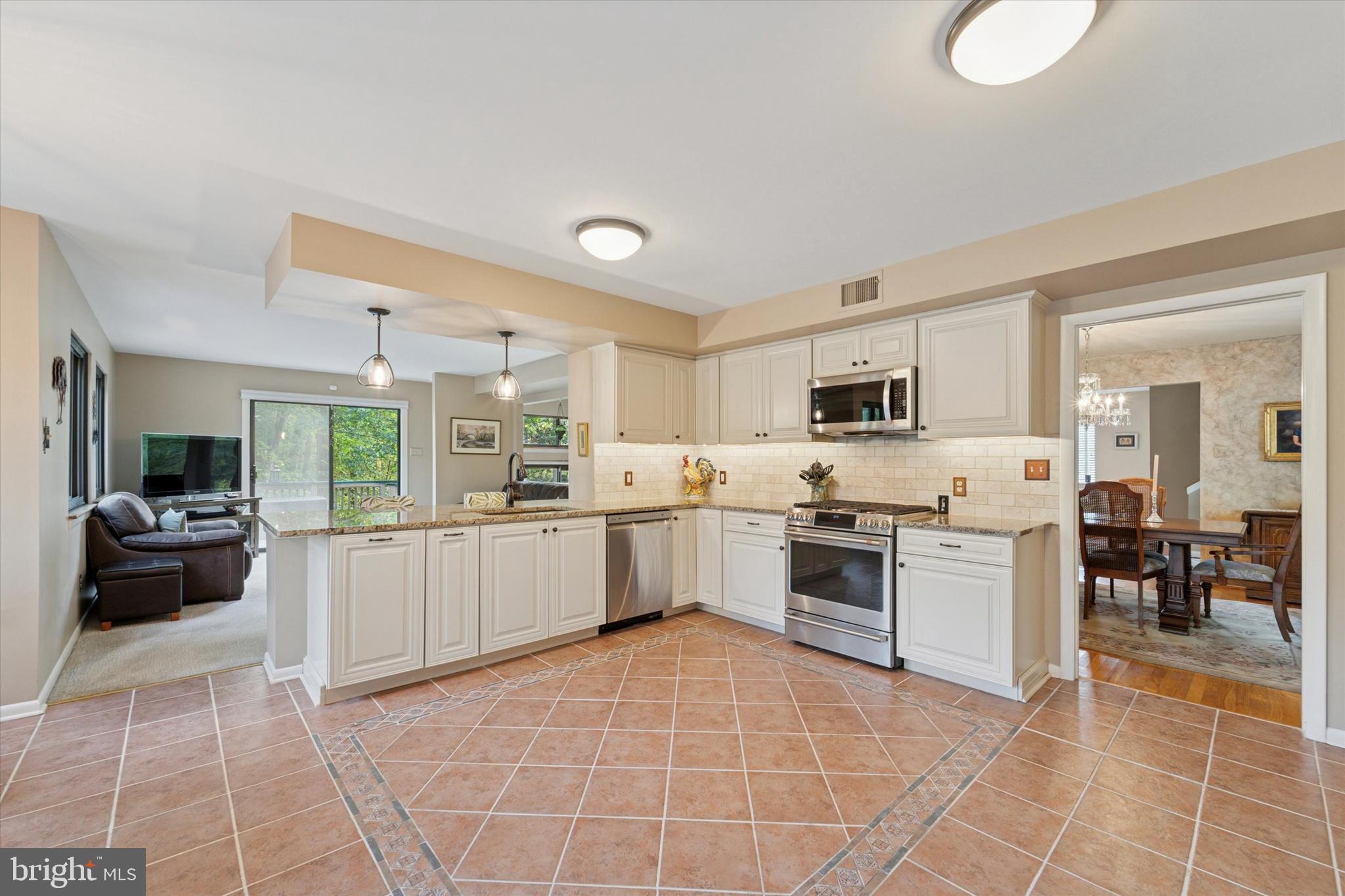 MIQUON - Residential