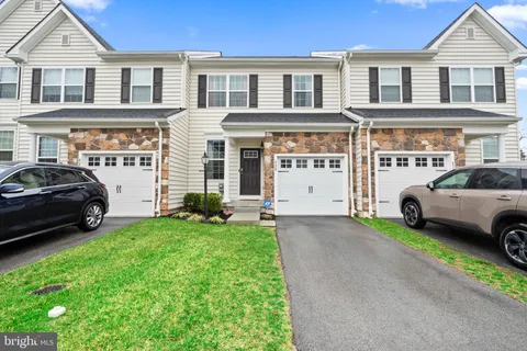 420 Sweet Bay Ln, Eagleville, PA MLS: PAMC2179486