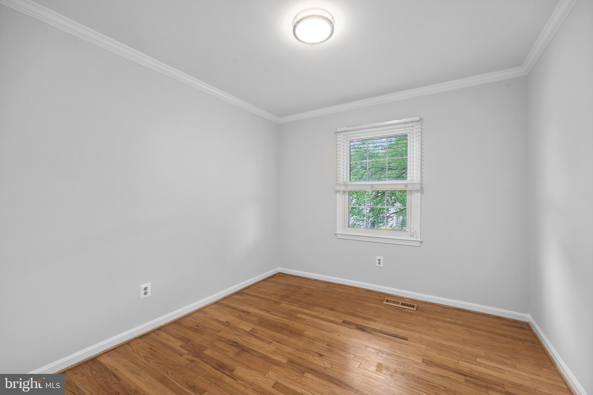 LAKE BRADDOCK - Residential