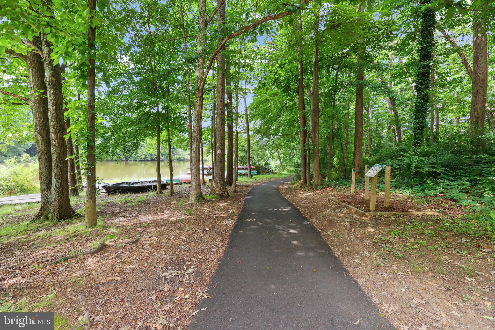 LAKE BRADDOCK - Residential