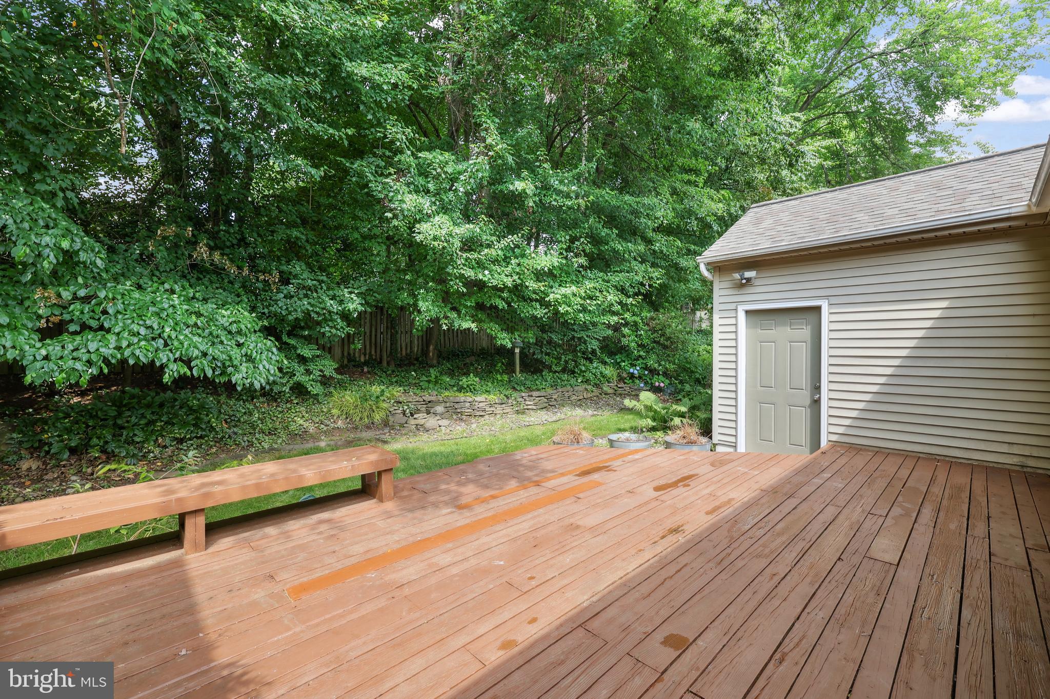 LAKE BRADDOCK - Residential