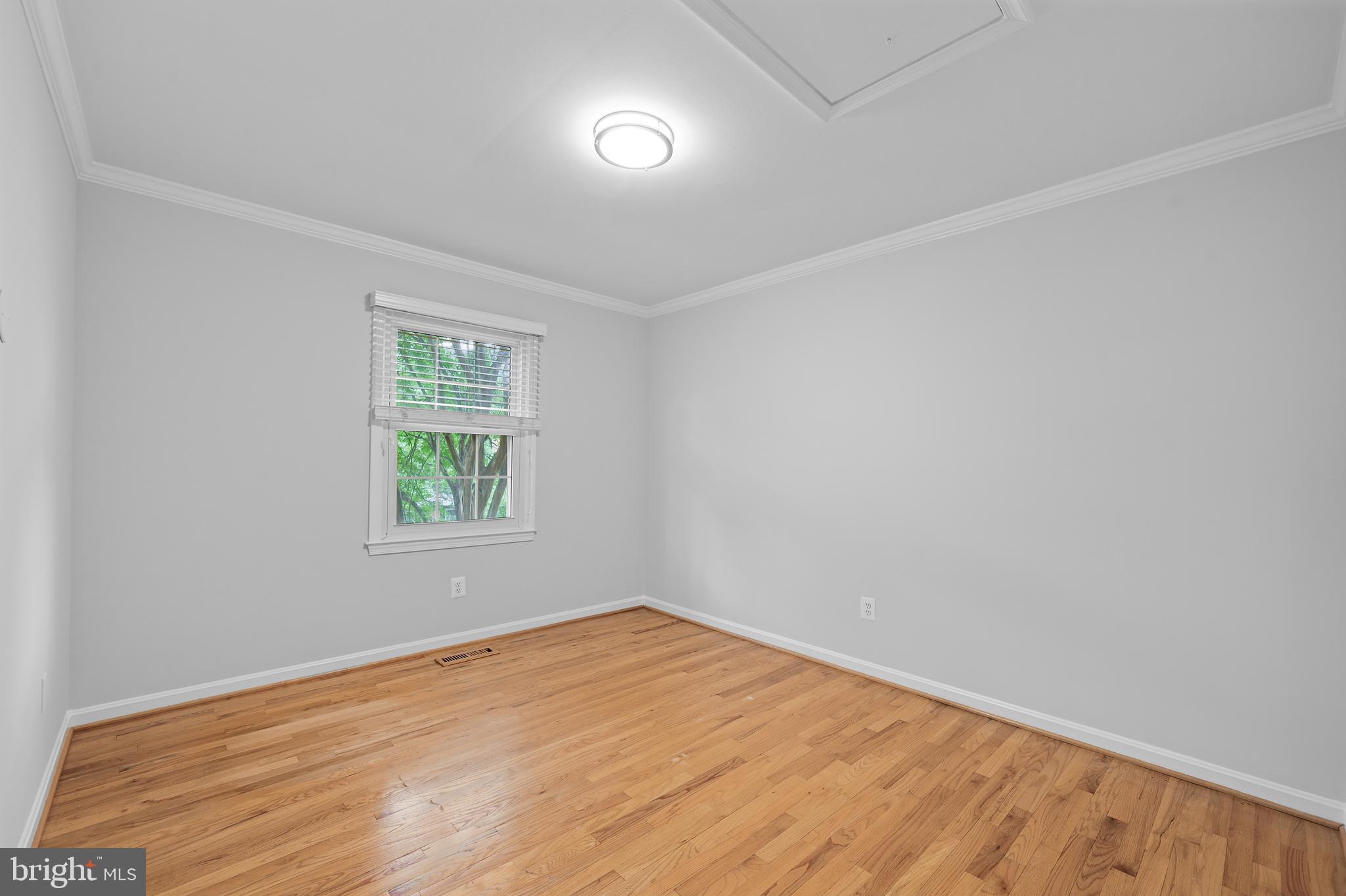 LAKE BRADDOCK - Residential