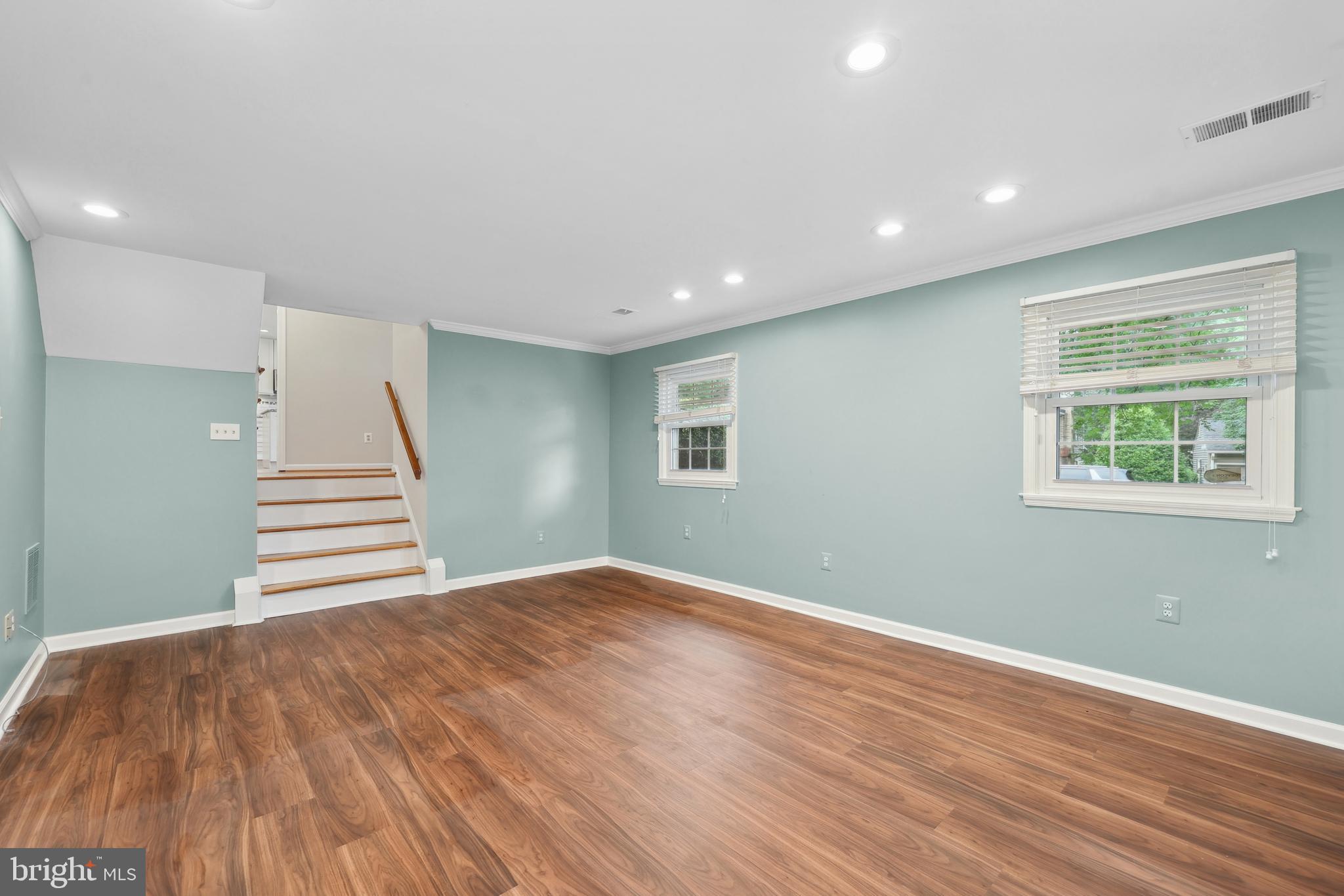 LAKE BRADDOCK - Residential