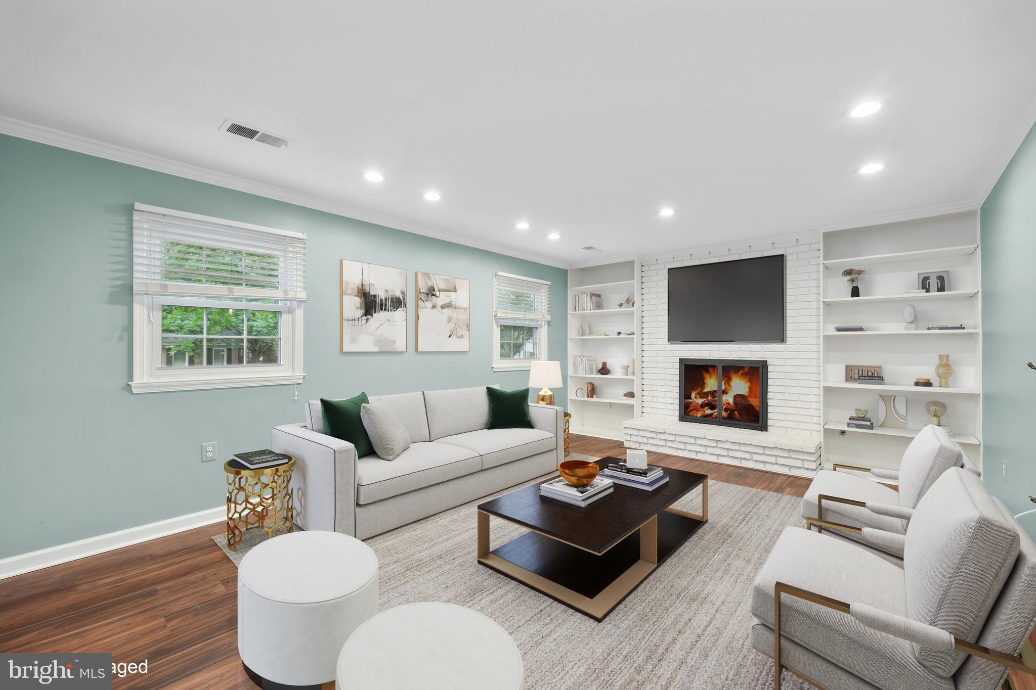 LAKE BRADDOCK - Residential