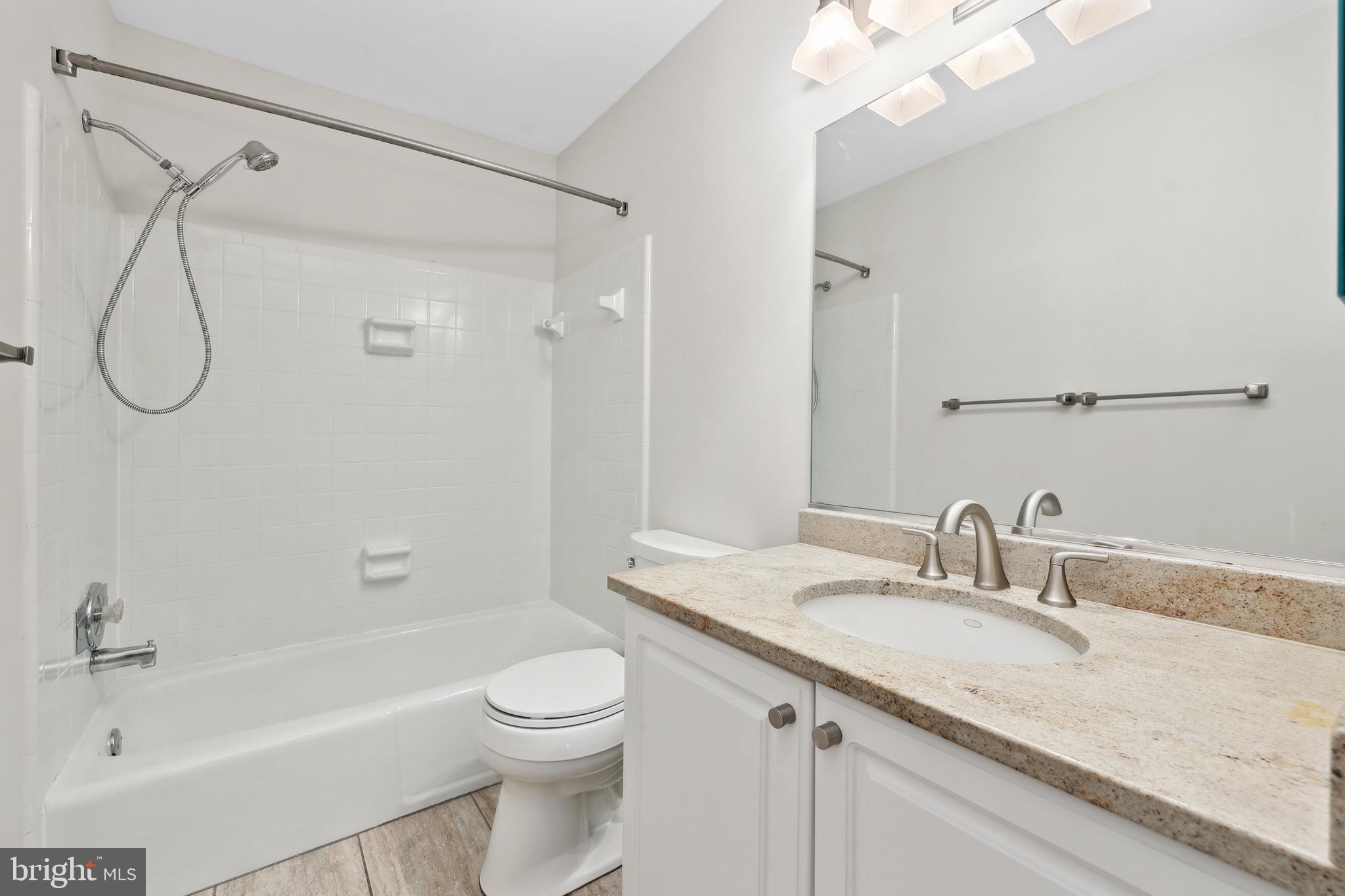 LAKE BRADDOCK - Residential