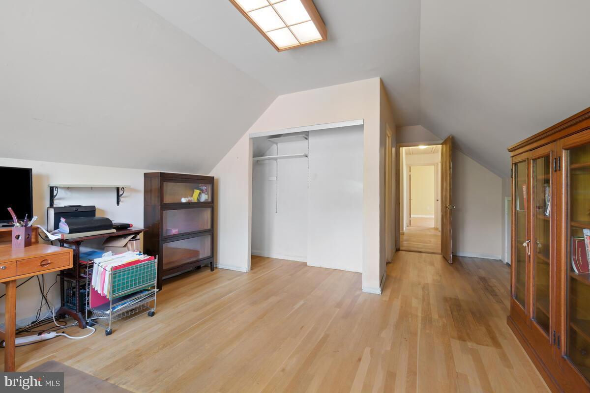 LUXMANOR - Residential