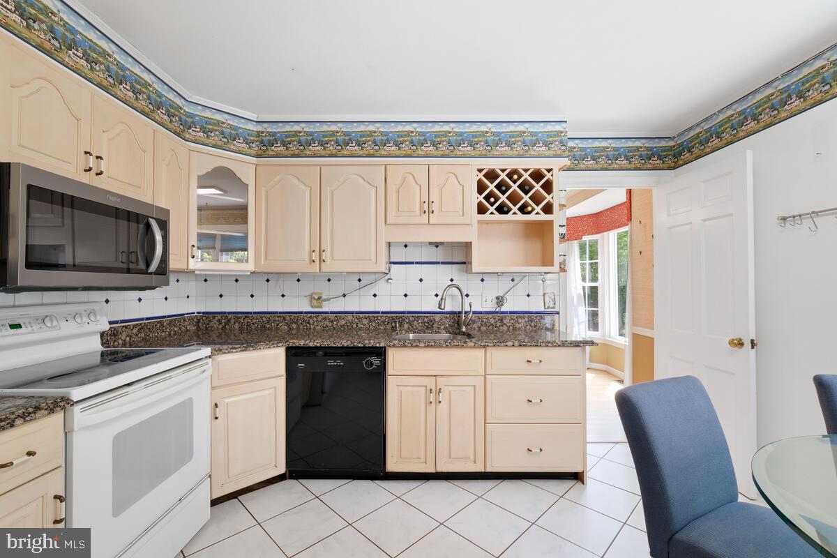 LUXMANOR - Residential