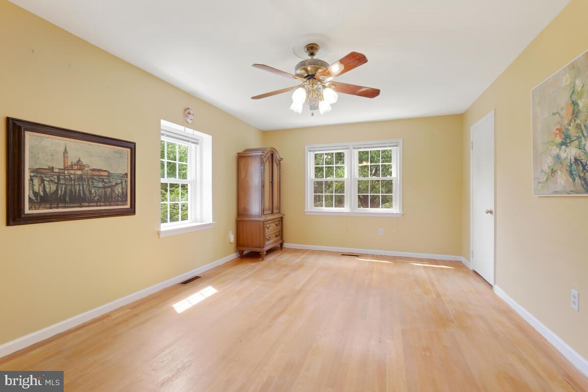 LUXMANOR - Residential