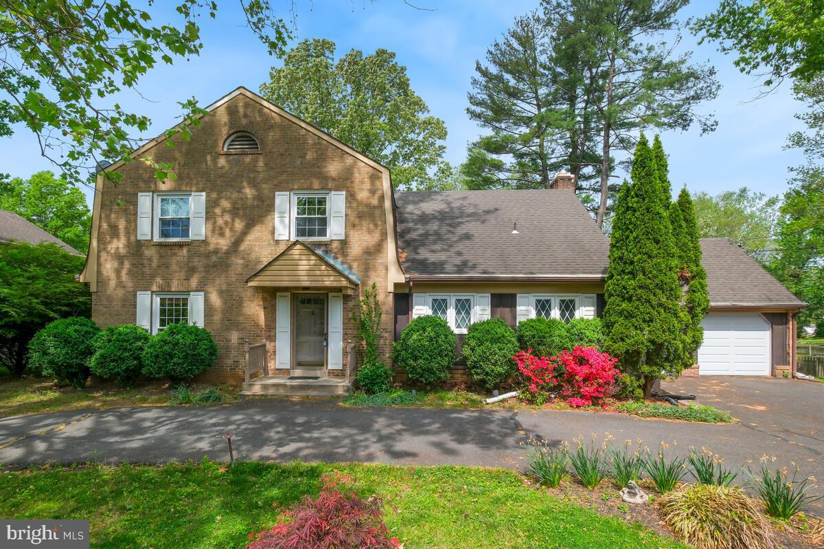 LUXMANOR - Residential