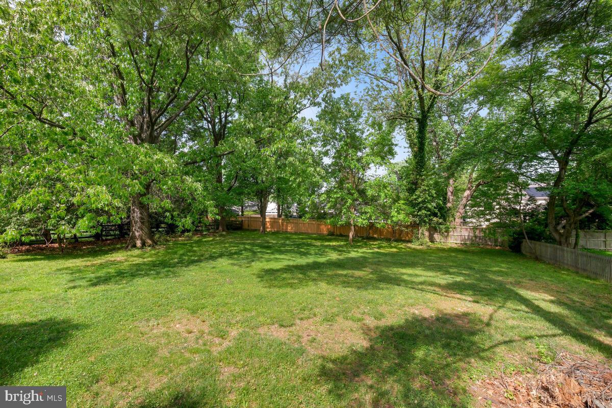 LUXMANOR - Residential