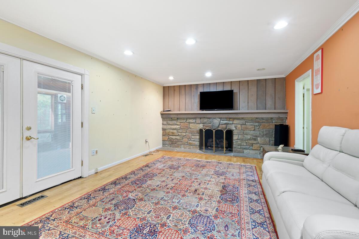 LUXMANOR - Residential