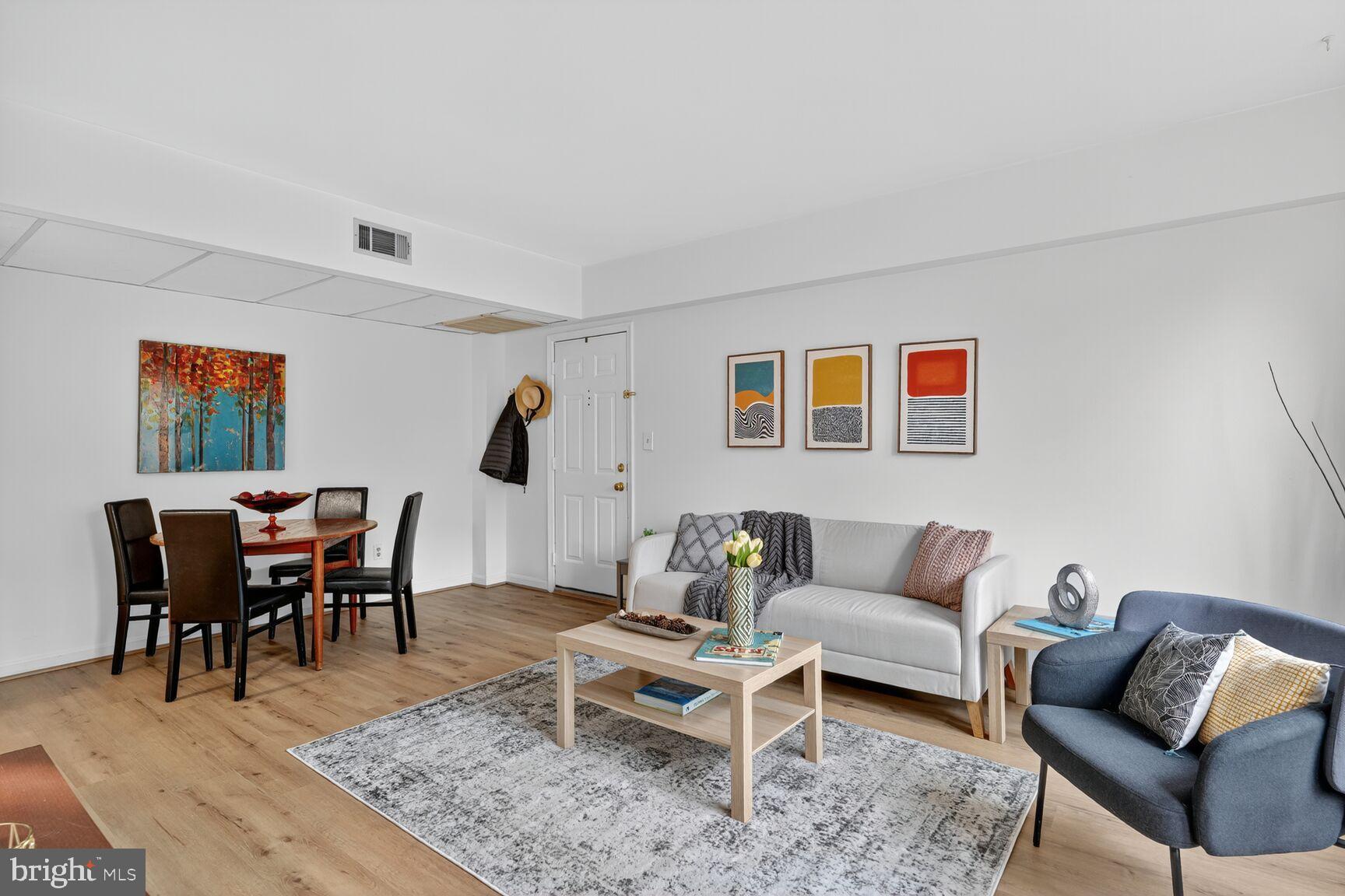 COURTHOUSE - Residential