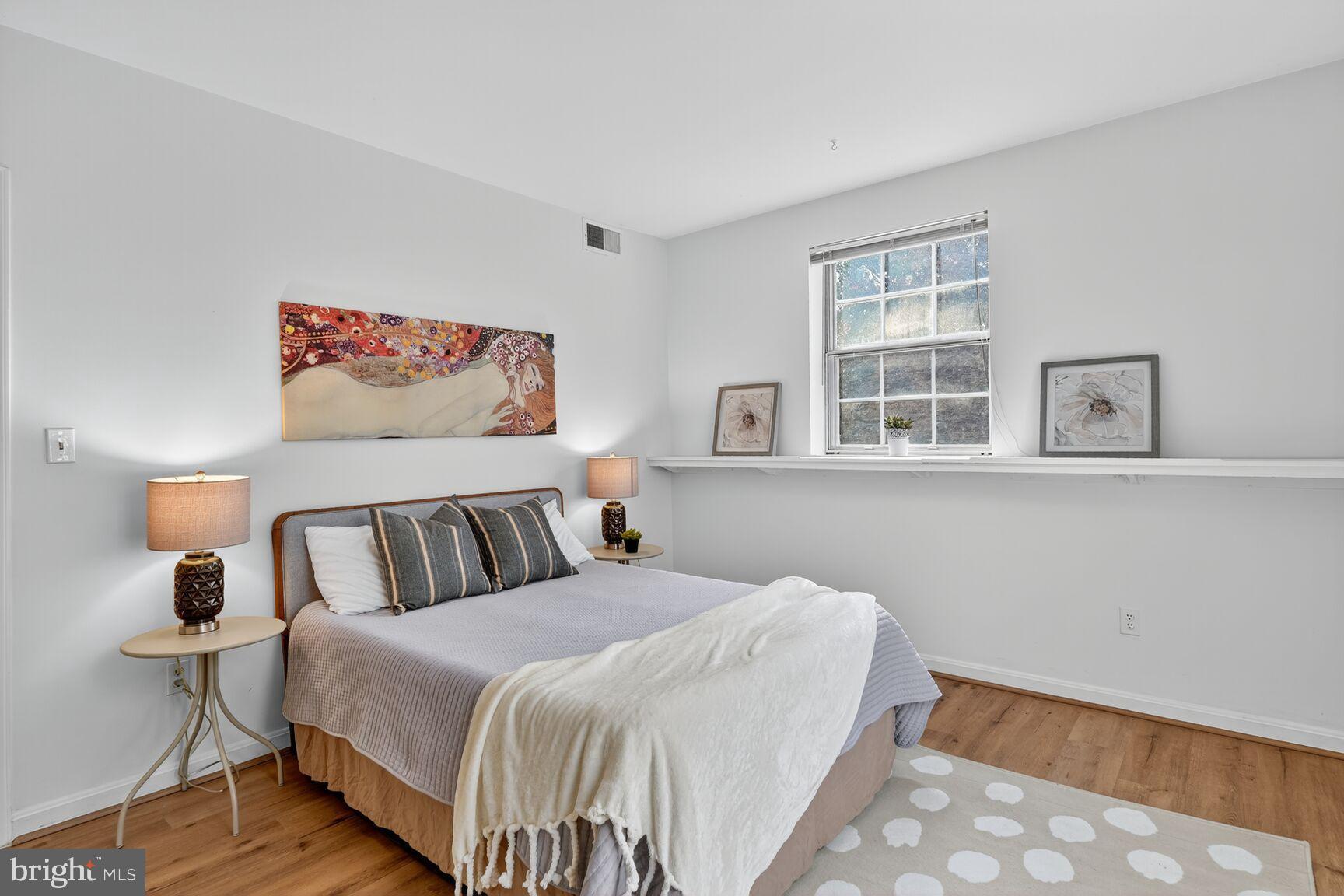 COURTHOUSE - Residential