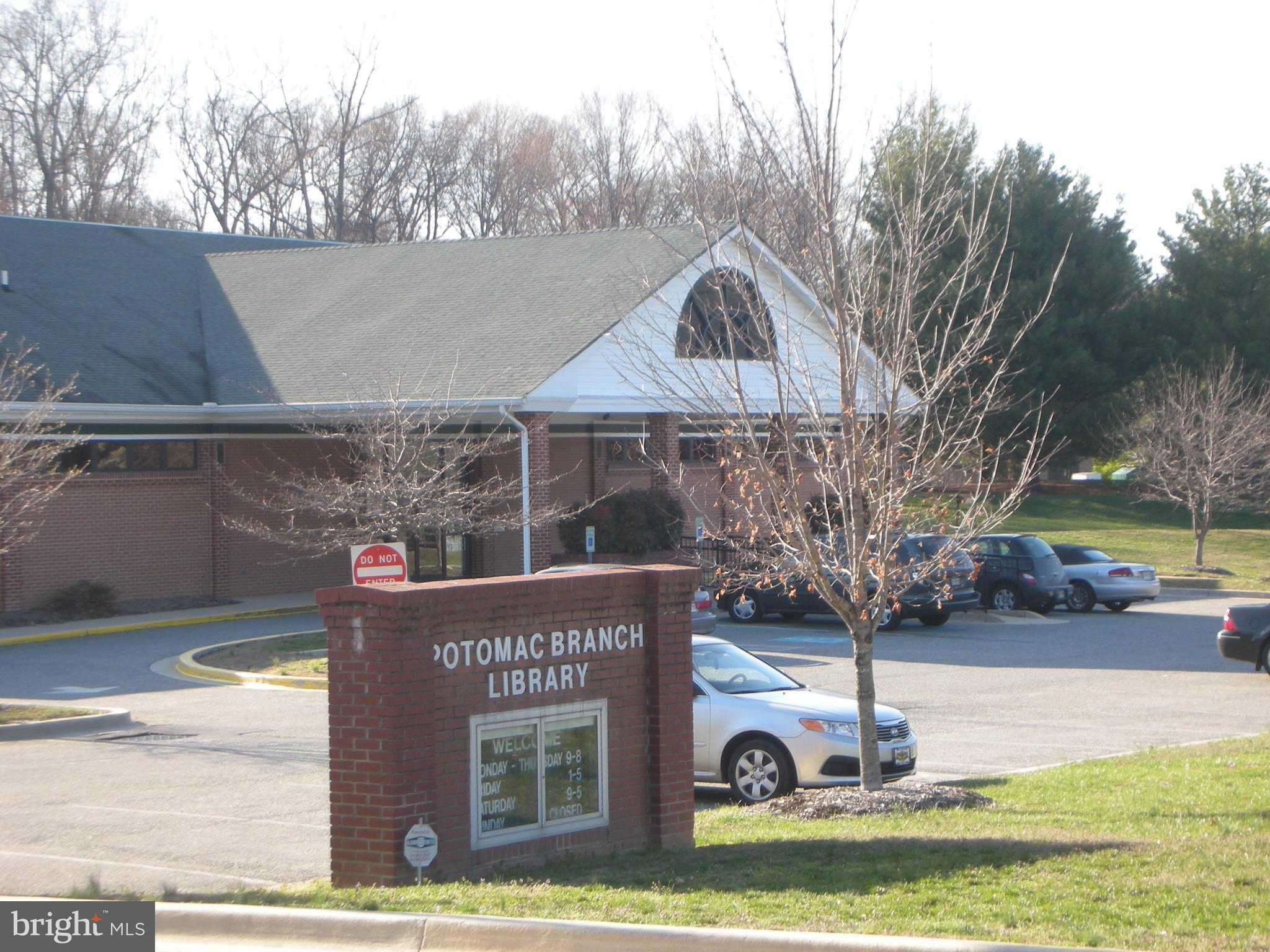 SOUTH HAMPTON - Residential