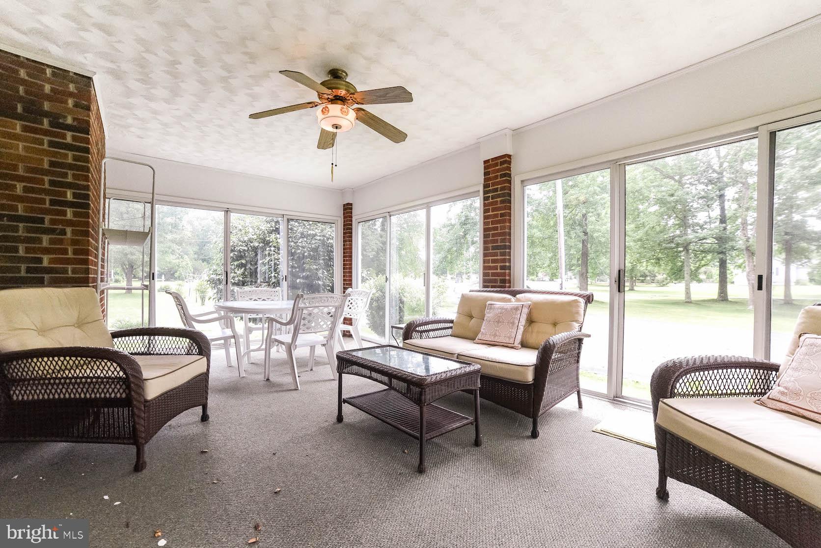 SOUTH HAMPTON - Residential