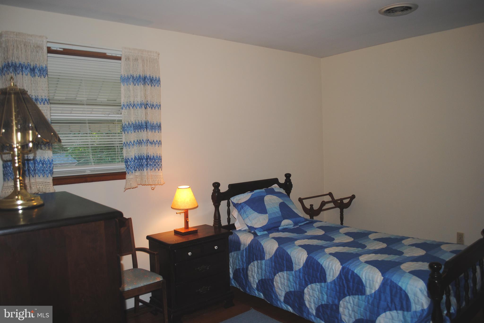 SOUTH HAMPTON - Residential