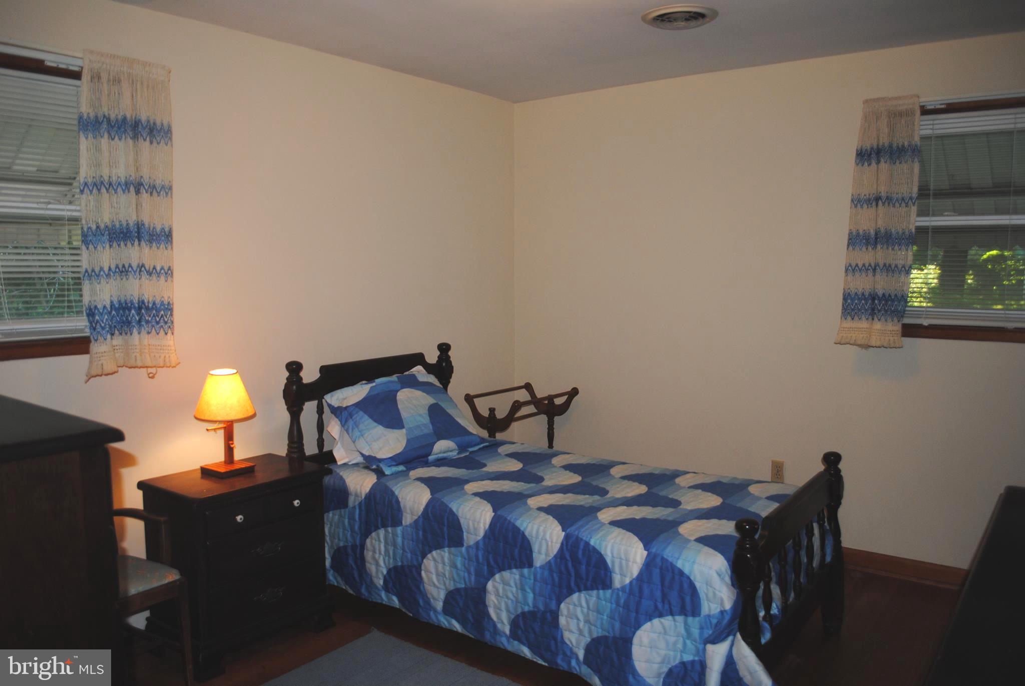 SOUTH HAMPTON - Residential