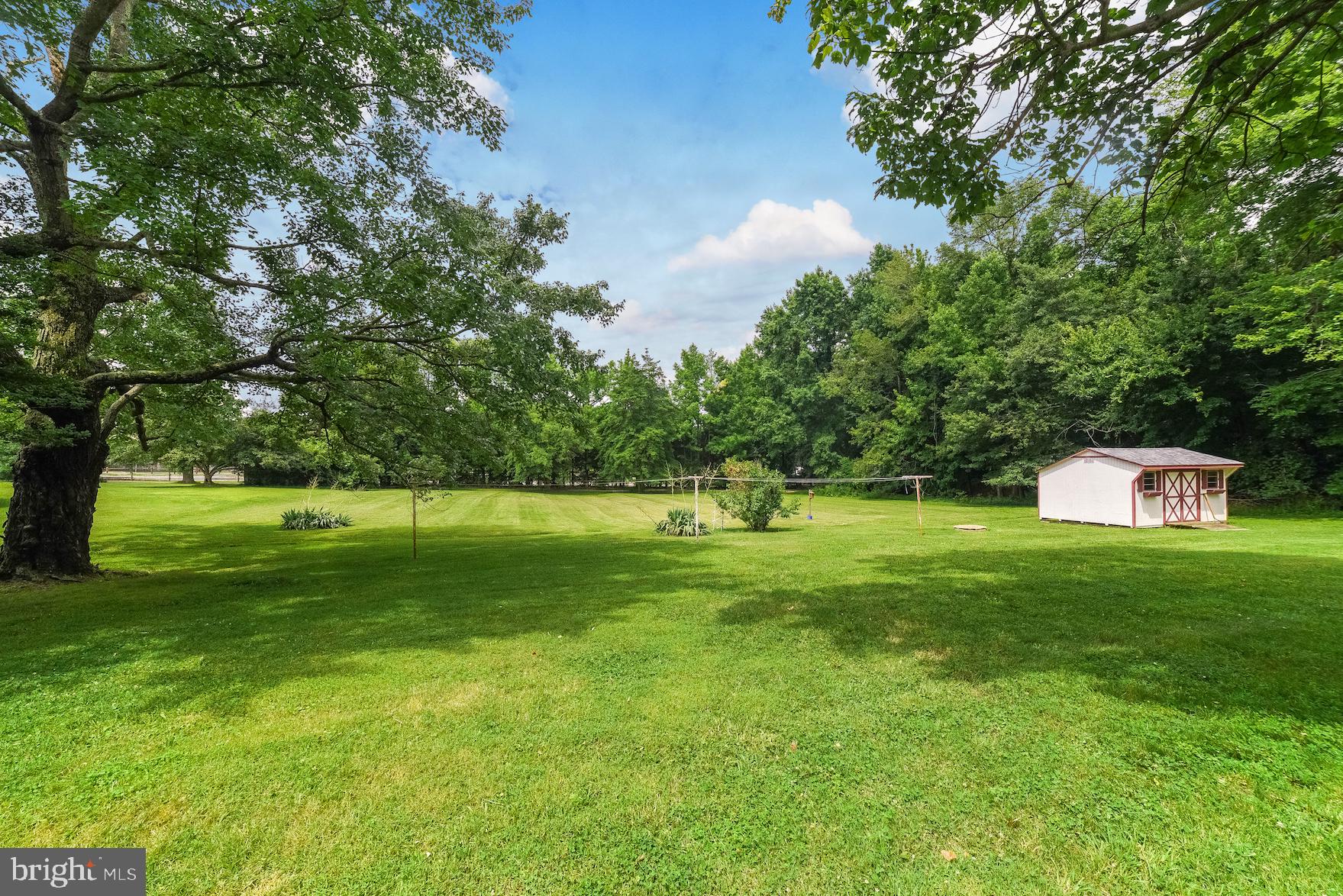 SOUTH HAMPTON - Residential