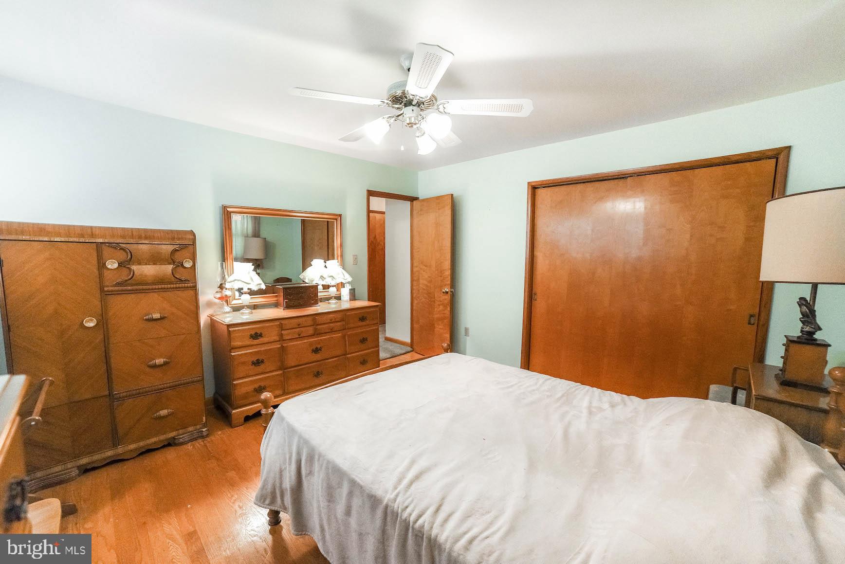 SOUTH HAMPTON - Residential