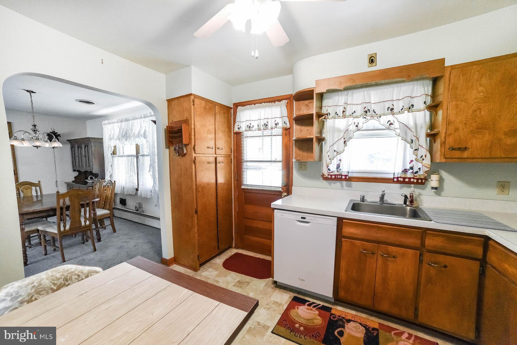 SOUTH HAMPTON - Residential