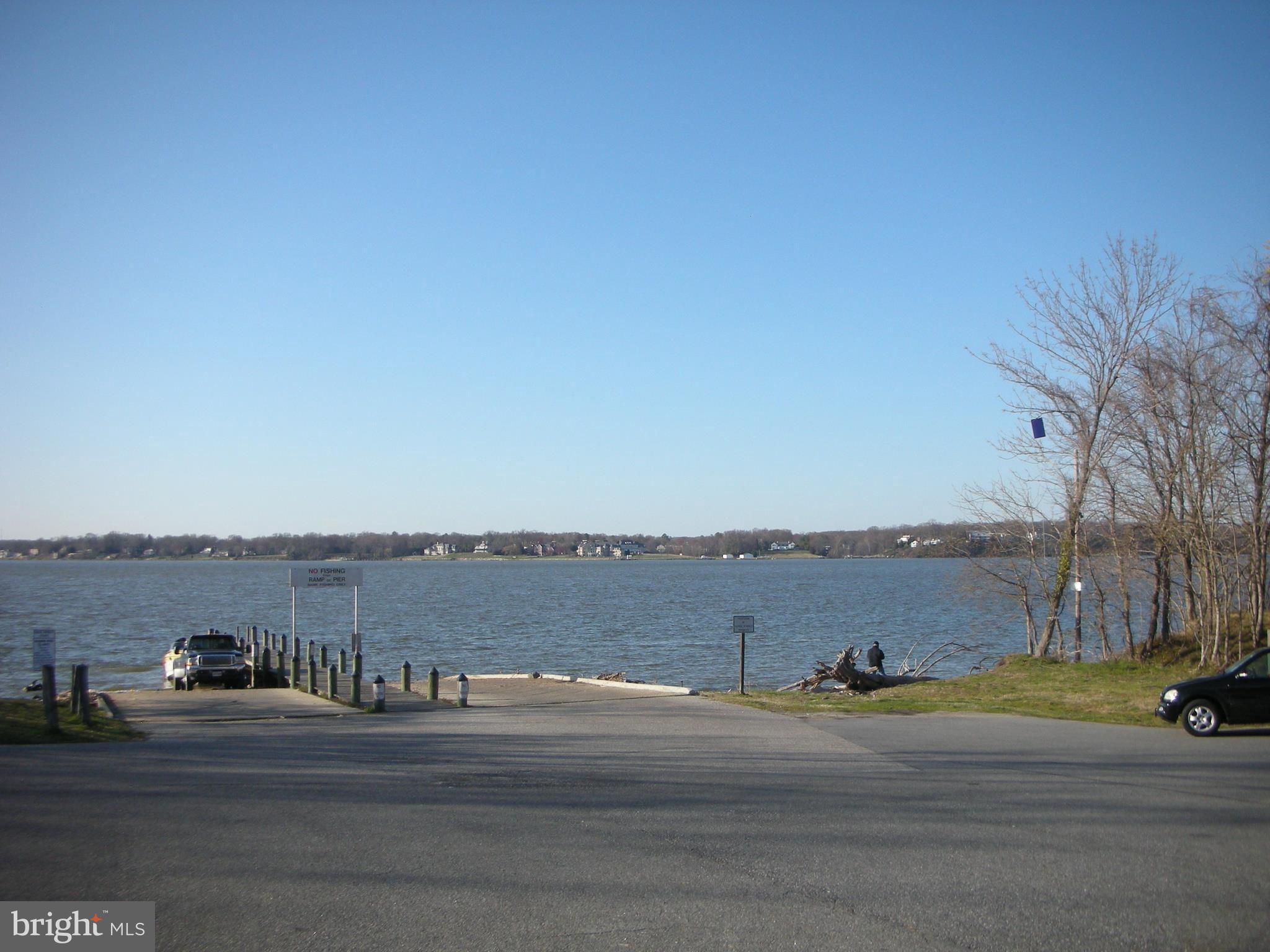 SOUTH HAMPTON - Residential